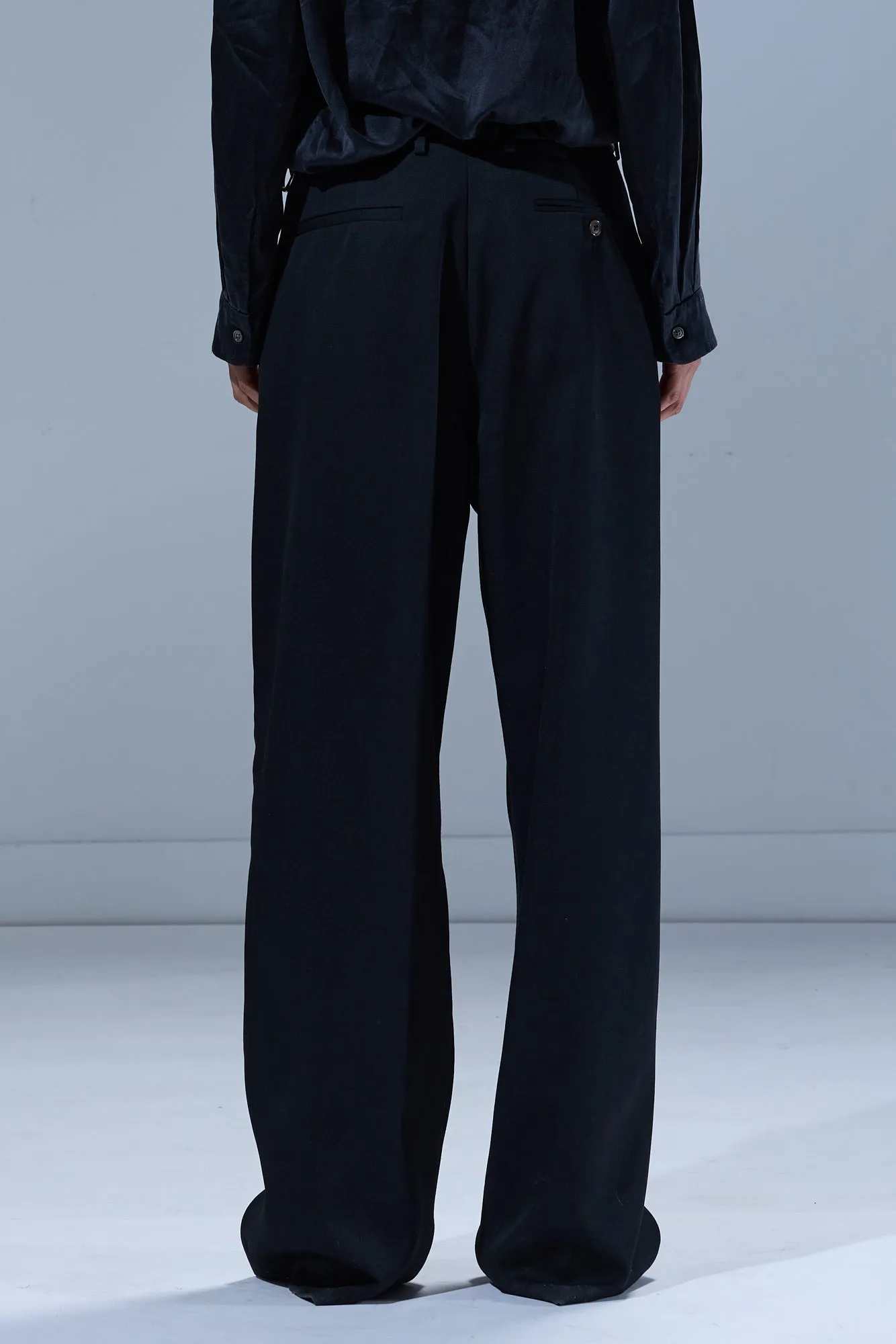 PLEATED POCKET TROUSER - BLACK sold by R13 product image thumbnail 4