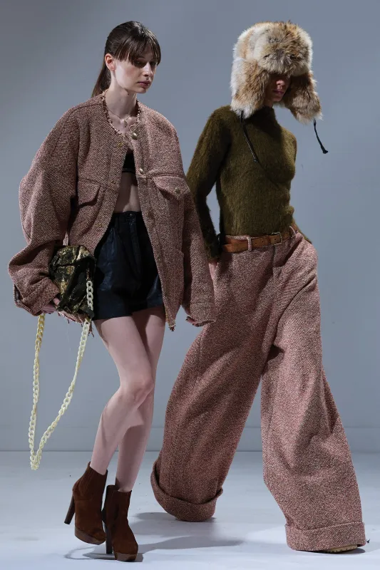 OVERSIZED SLOUCHY TROUSER - RED / CREAM sold by R13