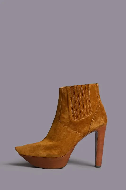 POINTY TOE PLATFORM HEELED BOOT - ORANGE BROWN SUEDE sold by R13