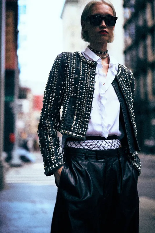 STUDDED HOOK FRONT DENIM JACKET - KENNET BLACK STRETCH made by R13