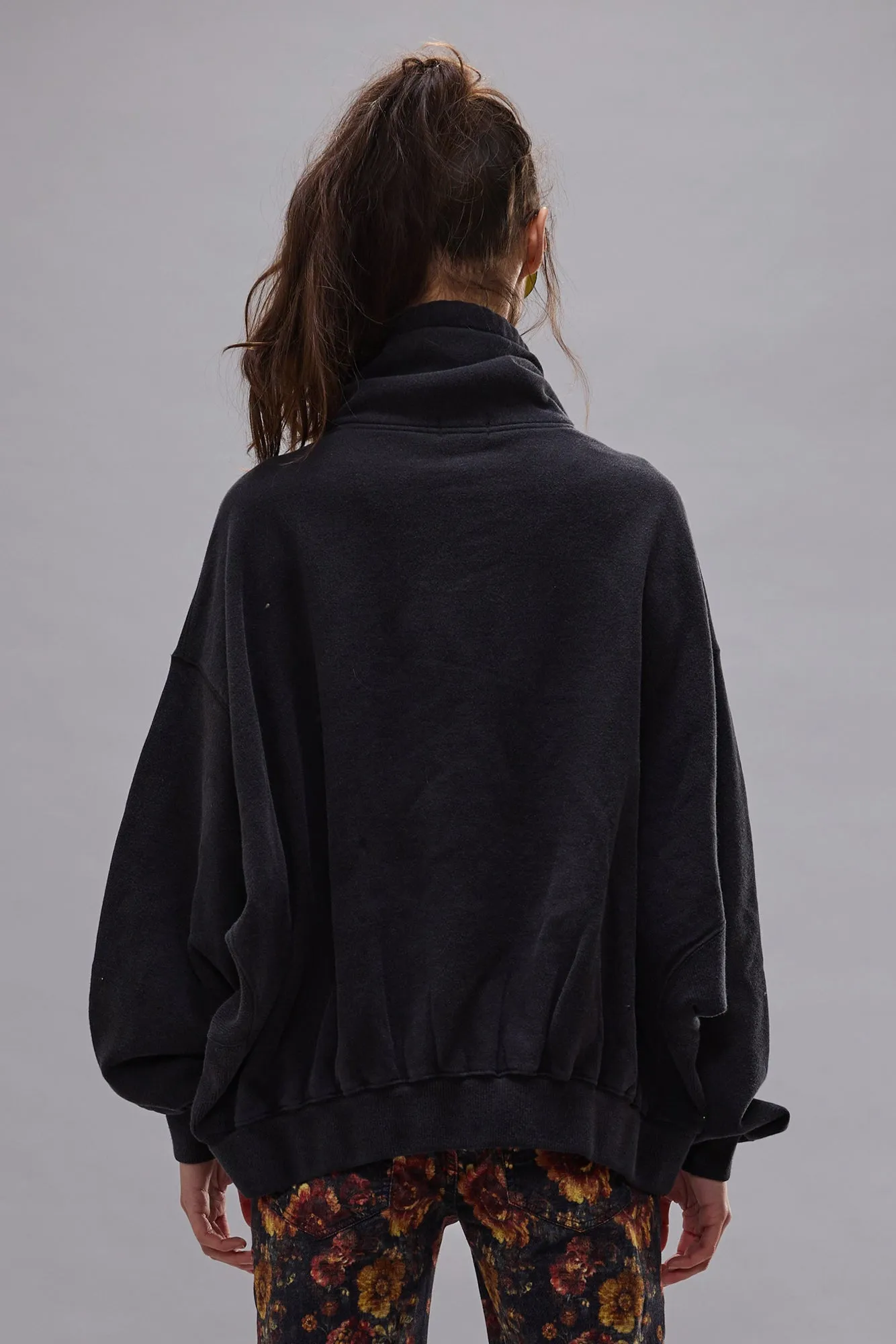 FUNNEL NECK CROPPED POPOVER - BLACK sold by R13 product image thumbnail 4