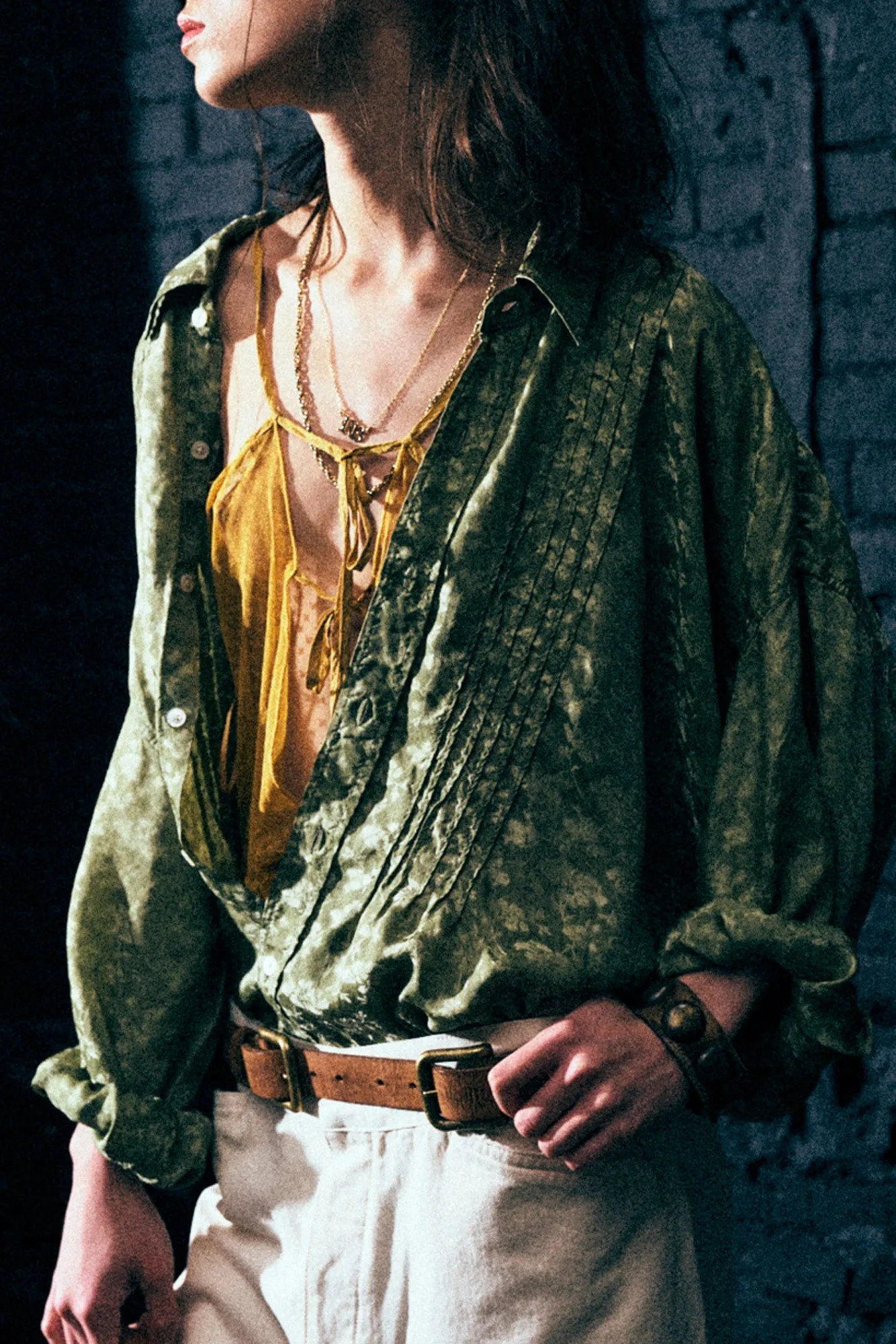 PINTUCK DROP NECK SHIRT - OLIVE FLORAL sold by R13 product image thumbnail 3