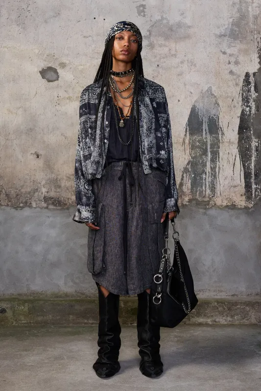 JUMBO SHORT WITH OVERSIZED CARGO POCKET - DARK GREY MICRO STRIPE made by R13