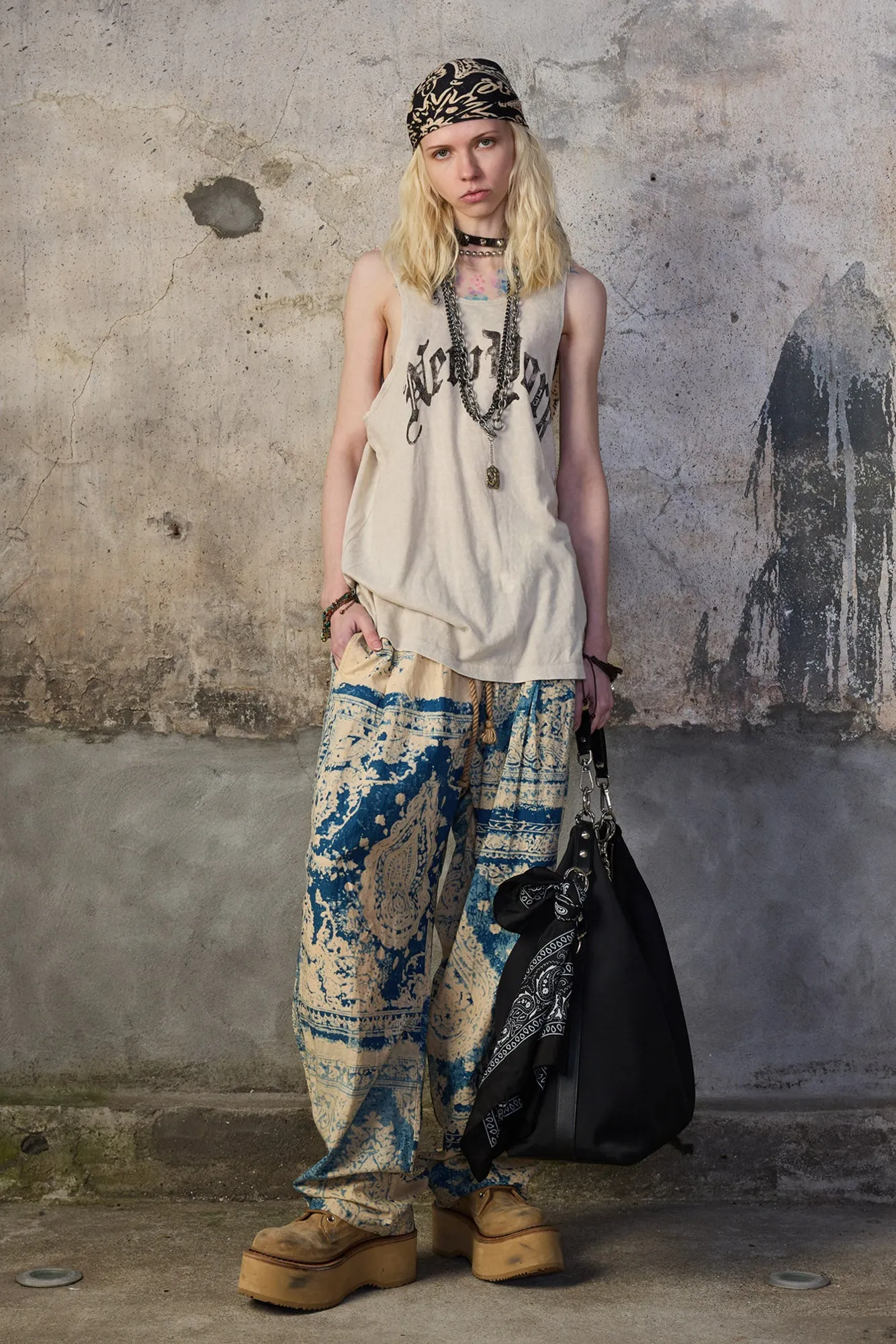 NEW YORK RELAXED TANK - KHAKI ACID STONE sold by R13 product image thumbnail 2