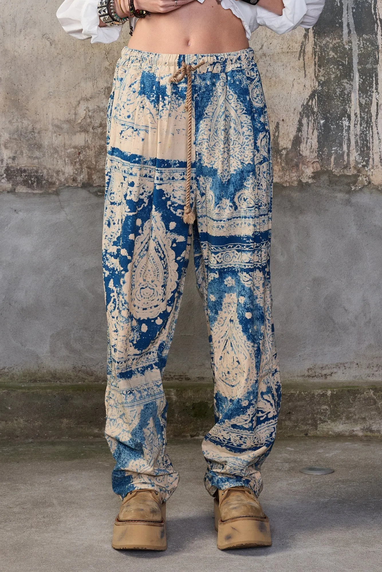PLEATED RELAXED PANT WITH ELASTIC WAIST - BLUE FOUR BANDANA PRINT sold by R13 product image thumbnail 3