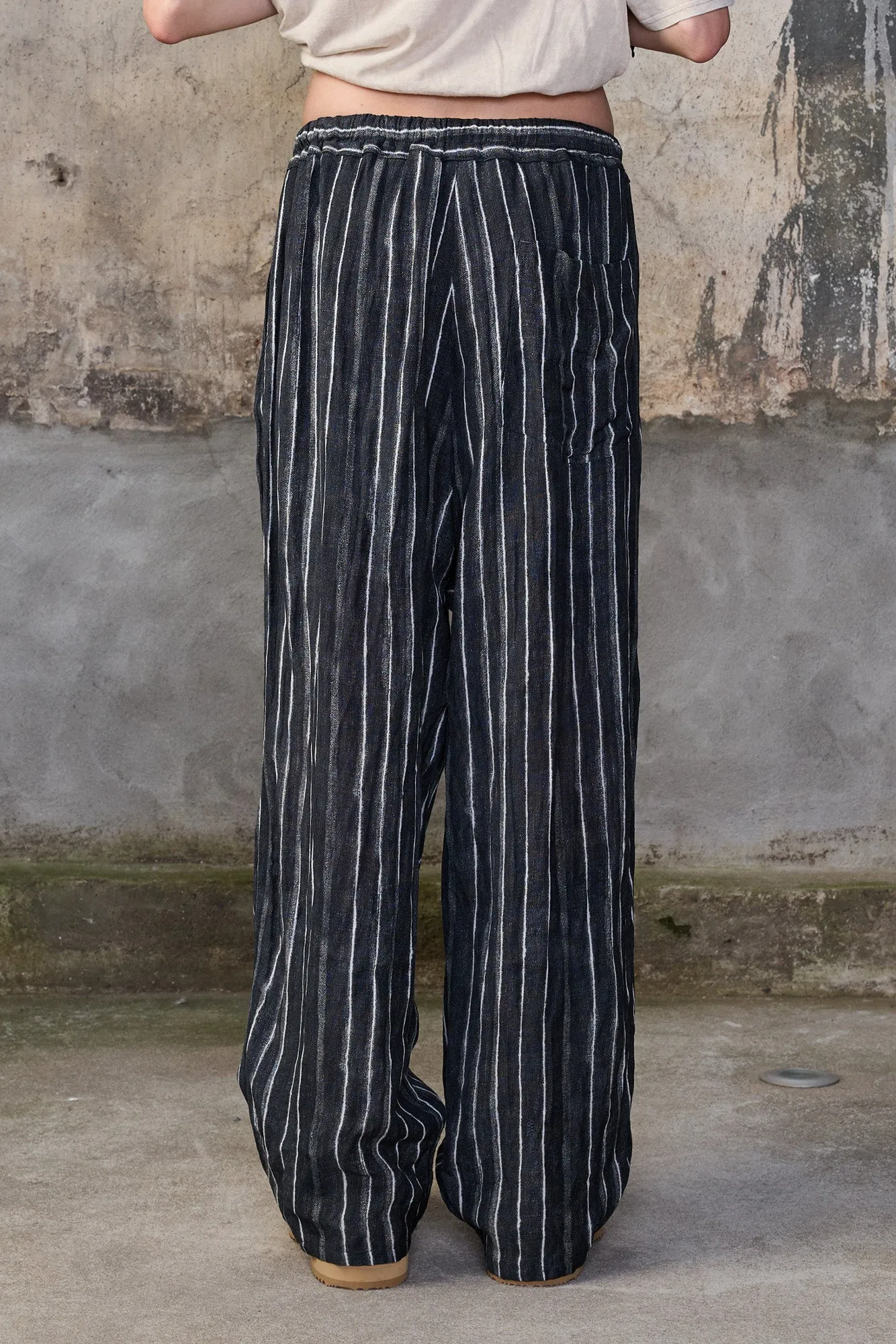 PLEATED RELAXED PANT WITH ELASTIC WAIST - DARK GREY WIDE STRIPE sold by R13 product image thumbnail 4