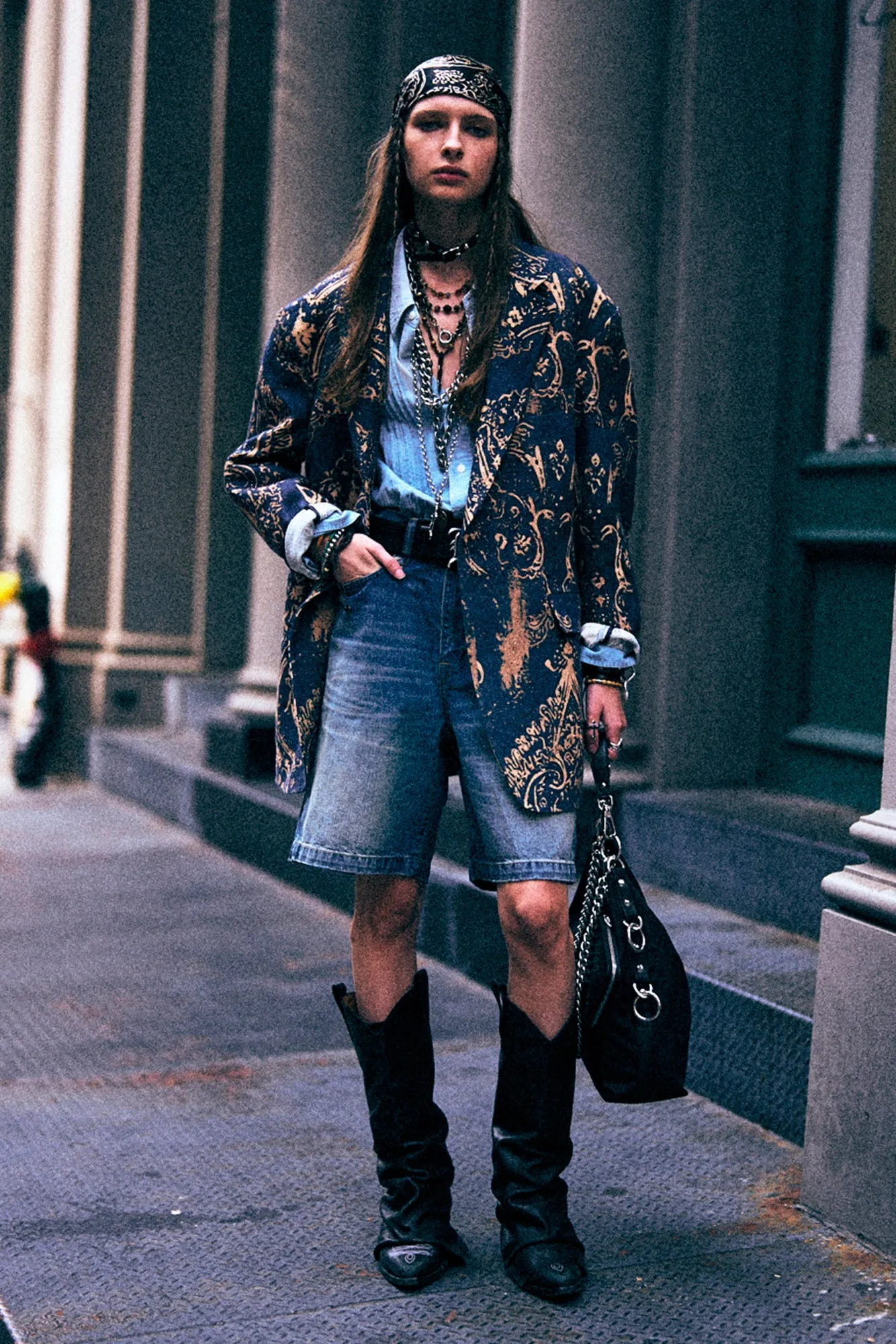 RELAXED BERMUDA SHORT - DEPOT BLUE sold by R13