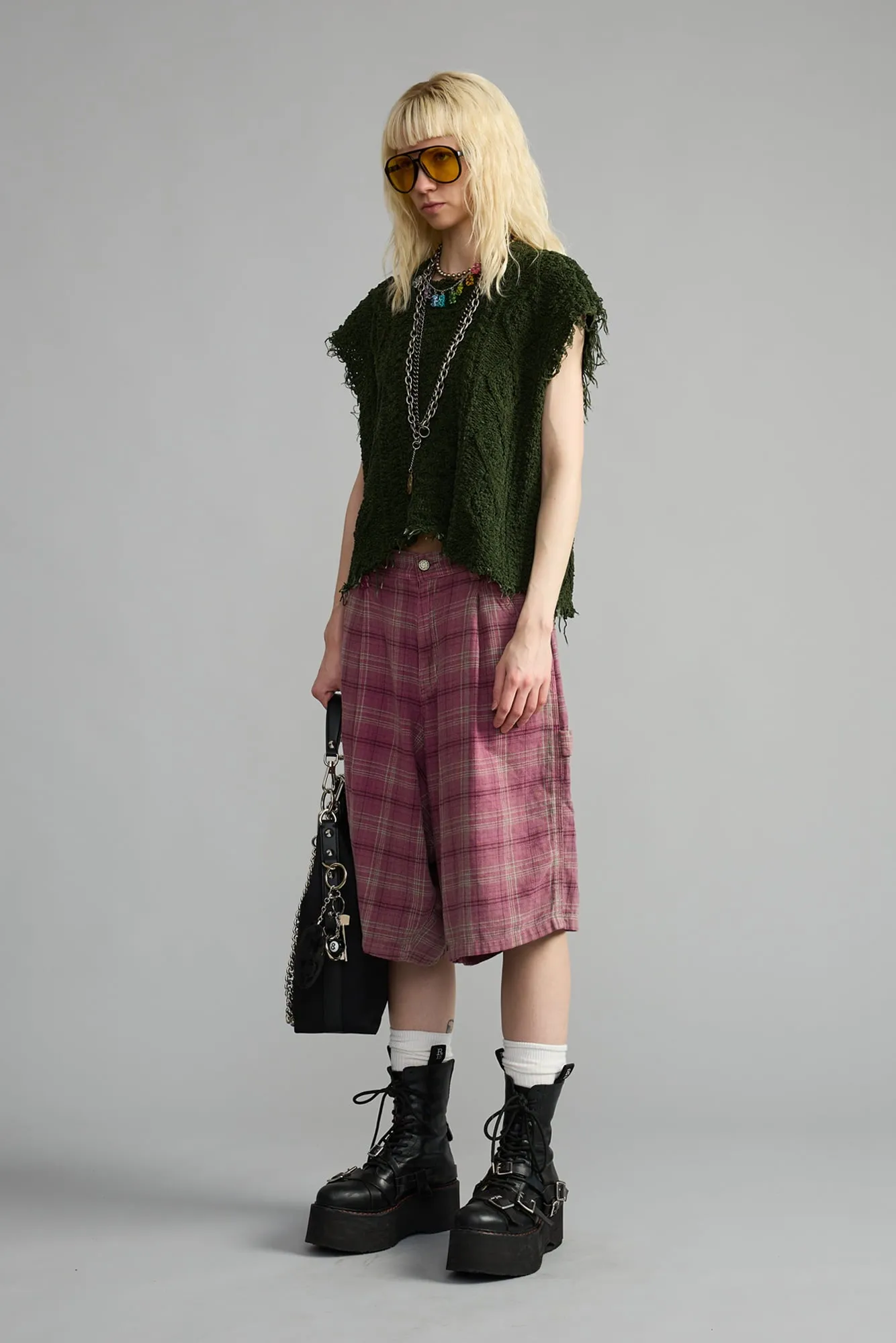 BOYFRIEND CABLE SWEATER VEST - DARK GREEN sold by R13 product image thumbnail 2