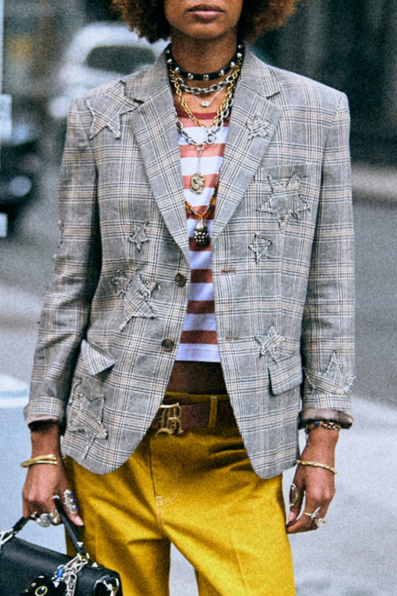 BOYFRIEND NOTCH LAPEL BLAZER - SMALL KHAKI PLAID sold by R13 product image thumbnail 3
