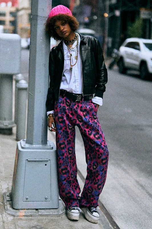 DOUBLE PLEAT TROUSER - PURPLE LEOPARD PRINT made by R13