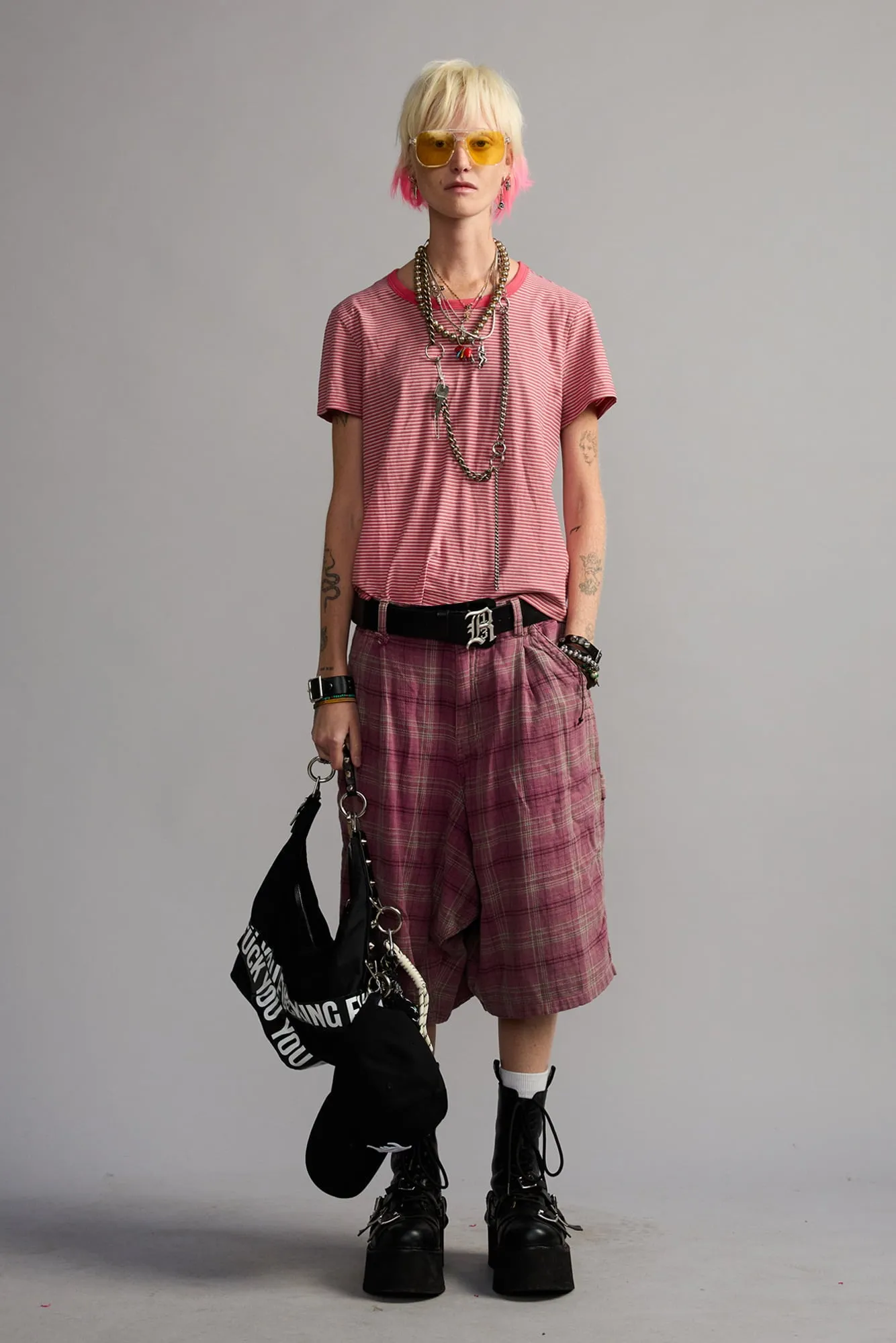 JESSE CARPENTER SHORT - MUTED PINK PLAID sold by R13