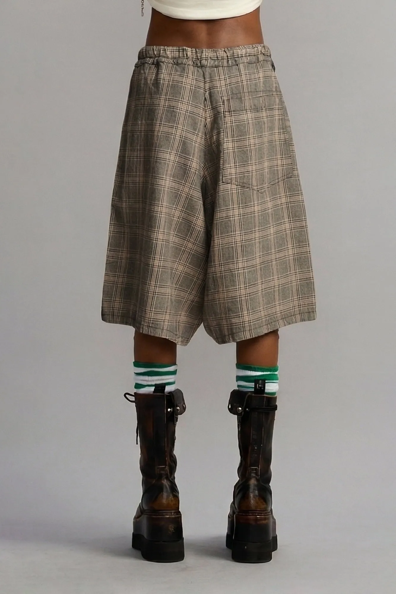 PLEATED JUMBO SHORT WITH ELASTIC WAIST - SMALL KHAKI PLAID sold by R13 product image thumbnail 3