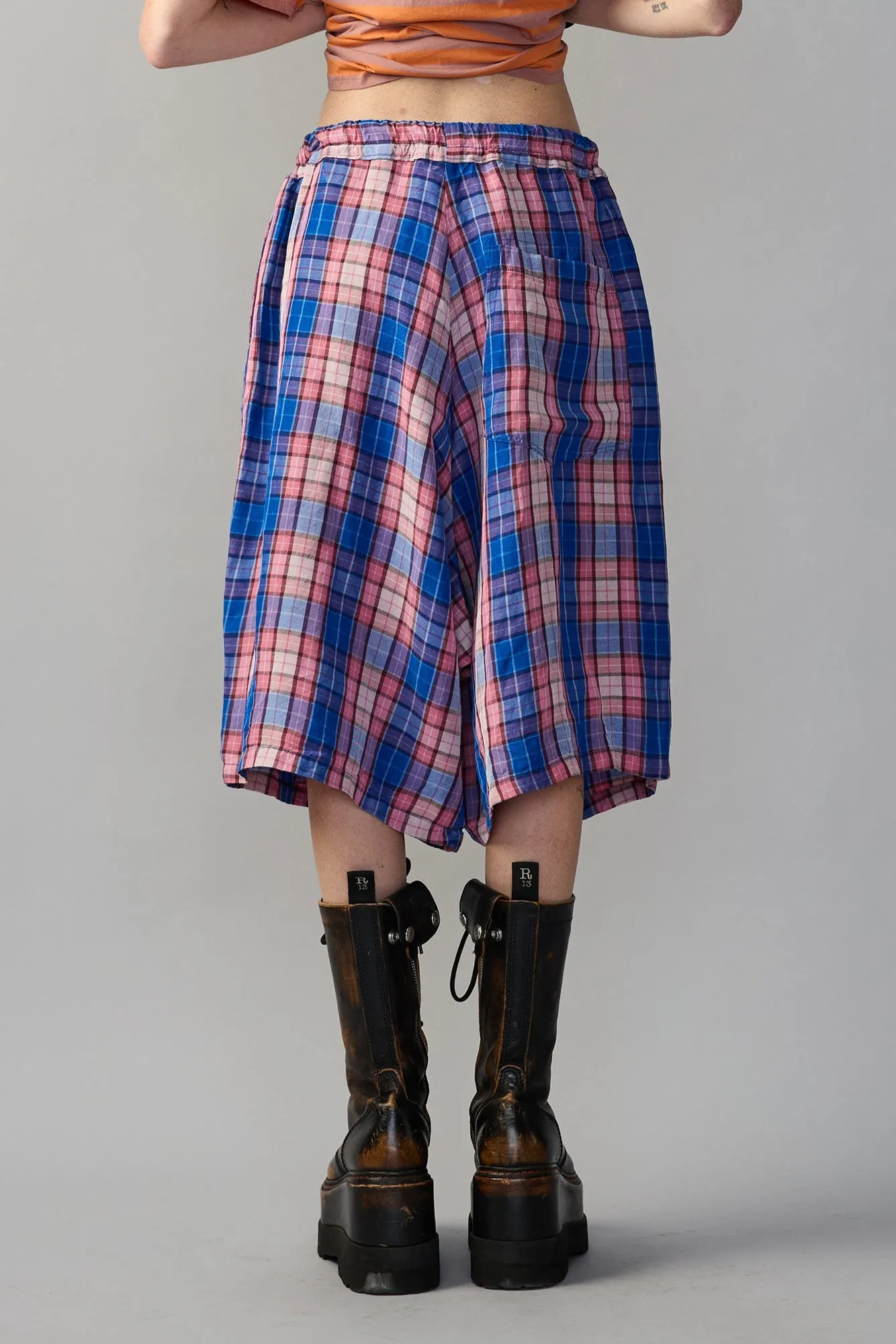 PLEATED JUMBO SHORT WITH ELASTIC WAIST - BLUE PINK PLAID sold by R13 product image thumbnail 4