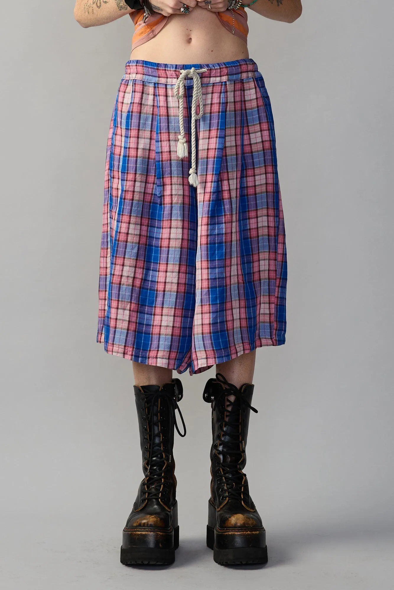 PLEATED JUMBO SHORT WITH ELASTIC WAIST - BLUE PINK PLAID sold by R13 product image thumbnail 3