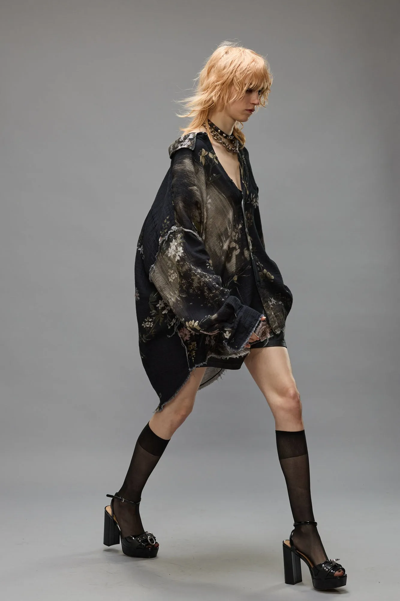 SHREDDED SEAM DROP NECK - BLEACHED BLACK FLORAL sold by R13 product image thumbnail 2