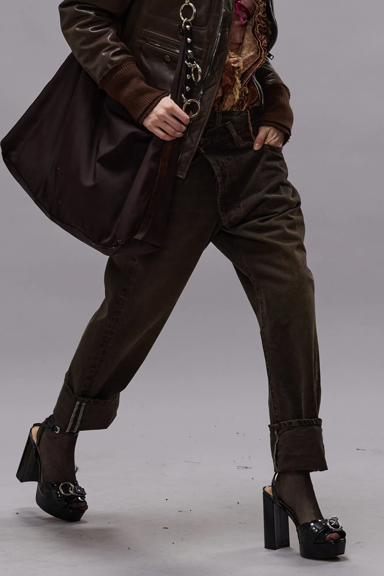 CROSSOVER JEAN - VINTAGE CHOCOLATE BROWN sold by R13