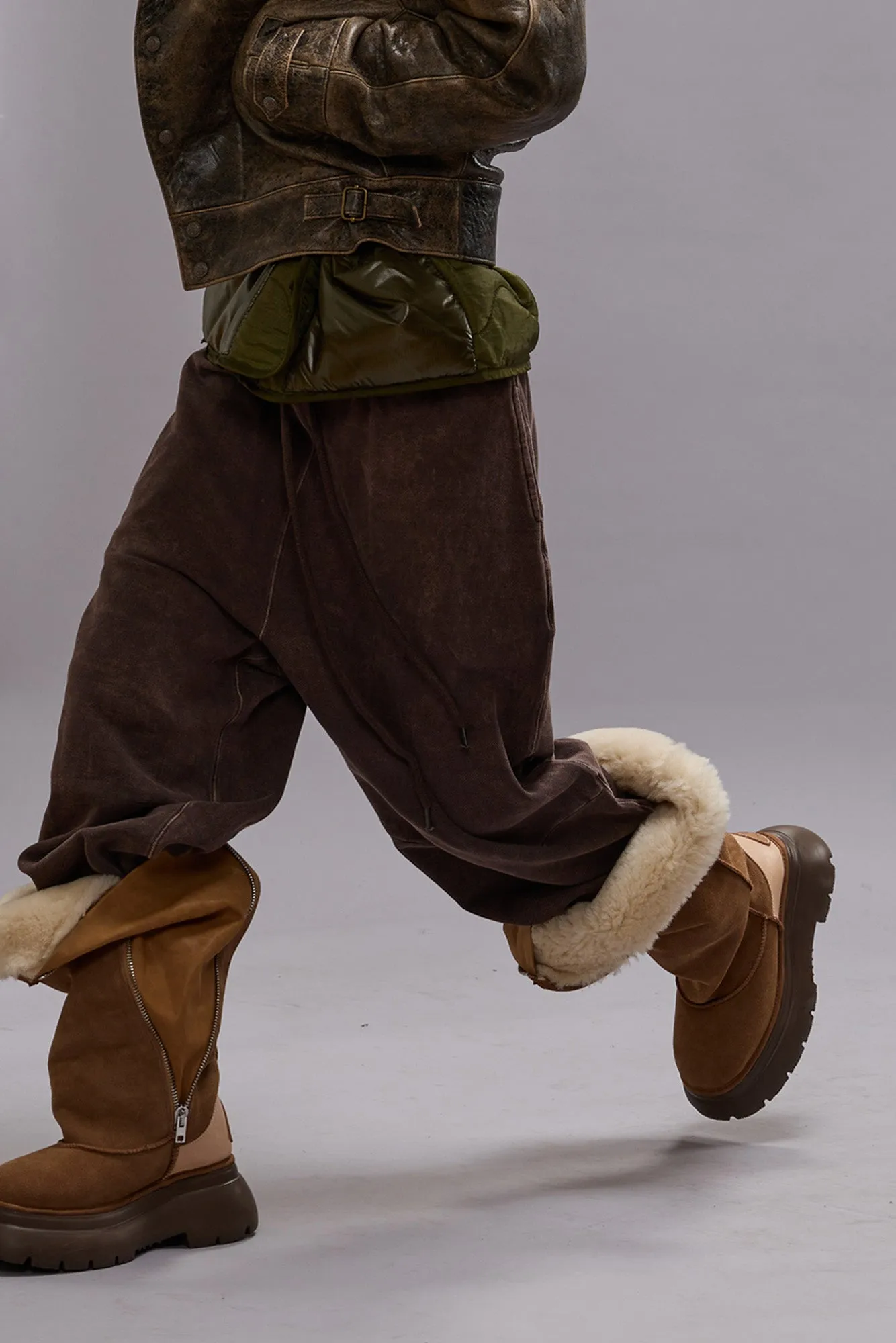 ARTICULATED KNEE SWEATPANT - BROWN sold by R13