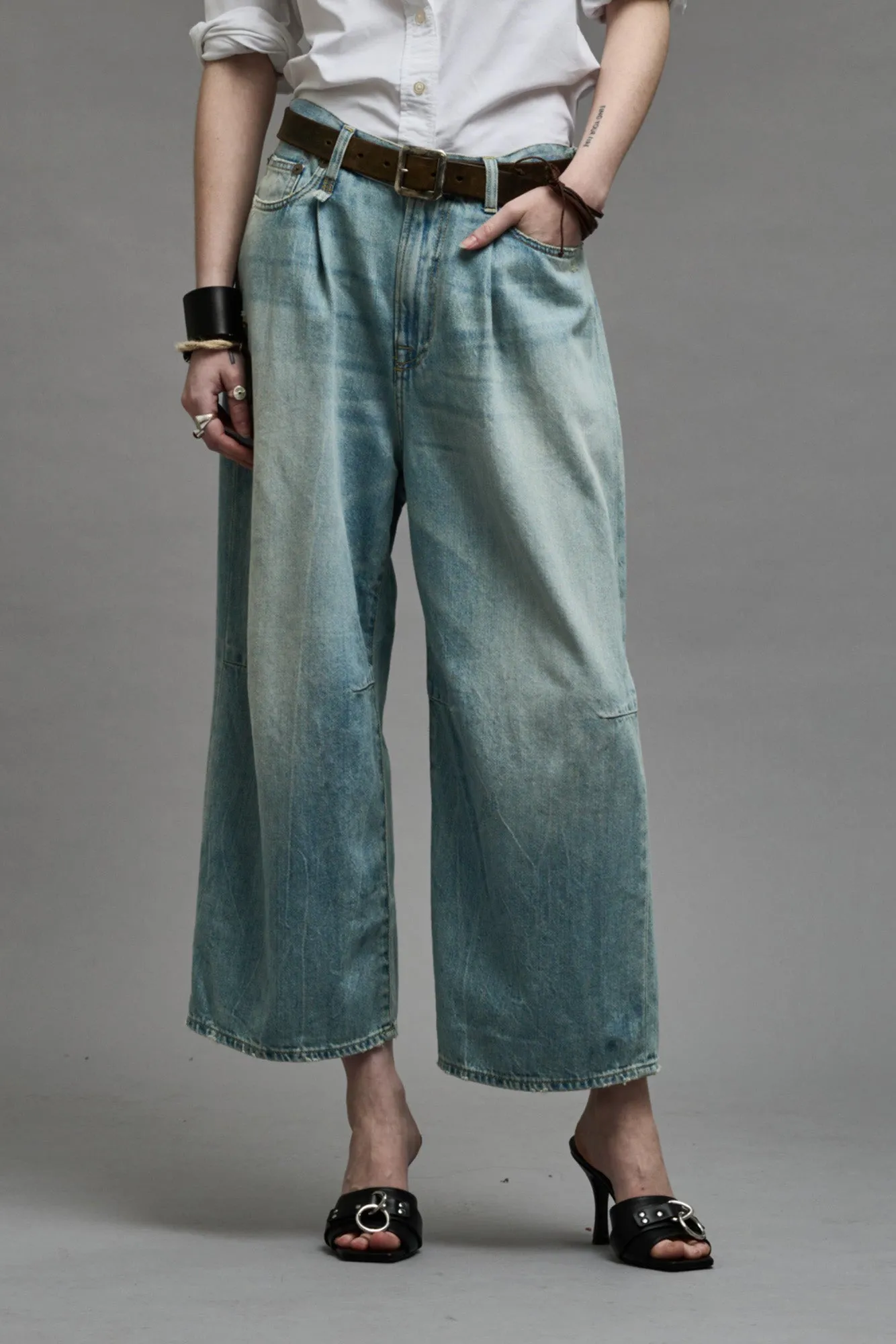CROPPED WIDE LEG JEAN - TONI BLUE sold by R13
