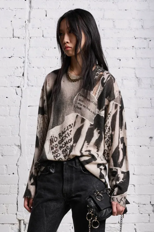 PRINTED BOYFRIEND SWEATER - NEWSPAPER sold by R13