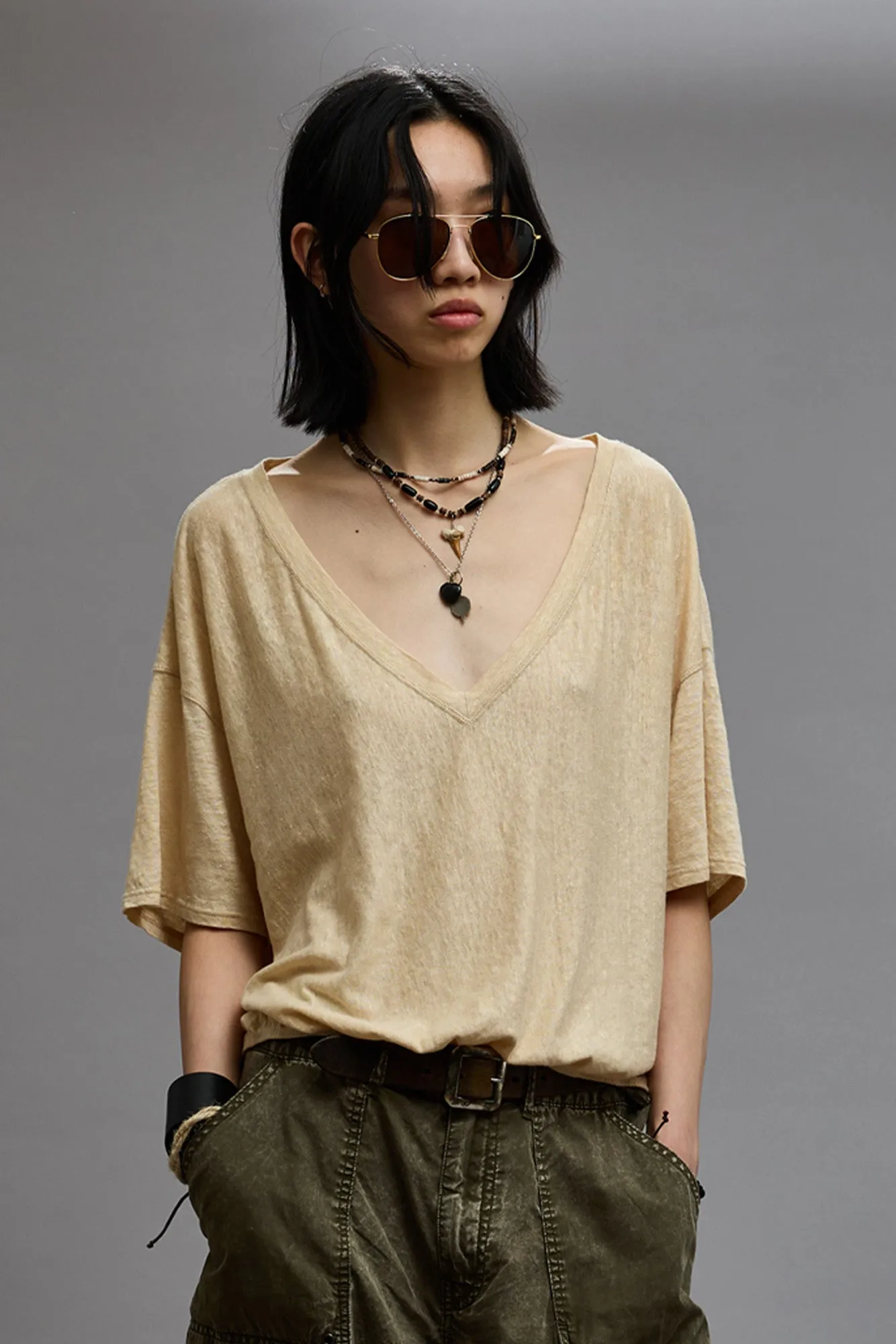 GATHERED HEM V-NECK TEE - KHAKI sold by R13