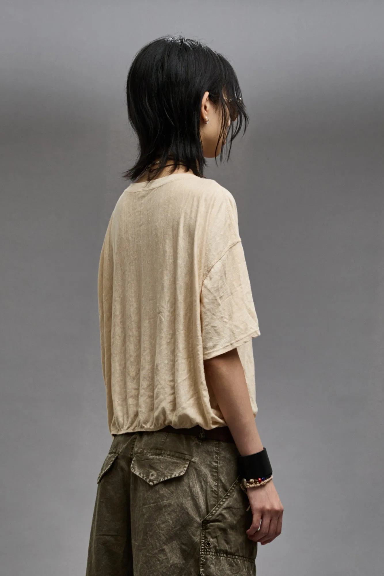 GATHERED HEM V-NECK TEE - KHAKI sold by R13 product image thumbnail 5