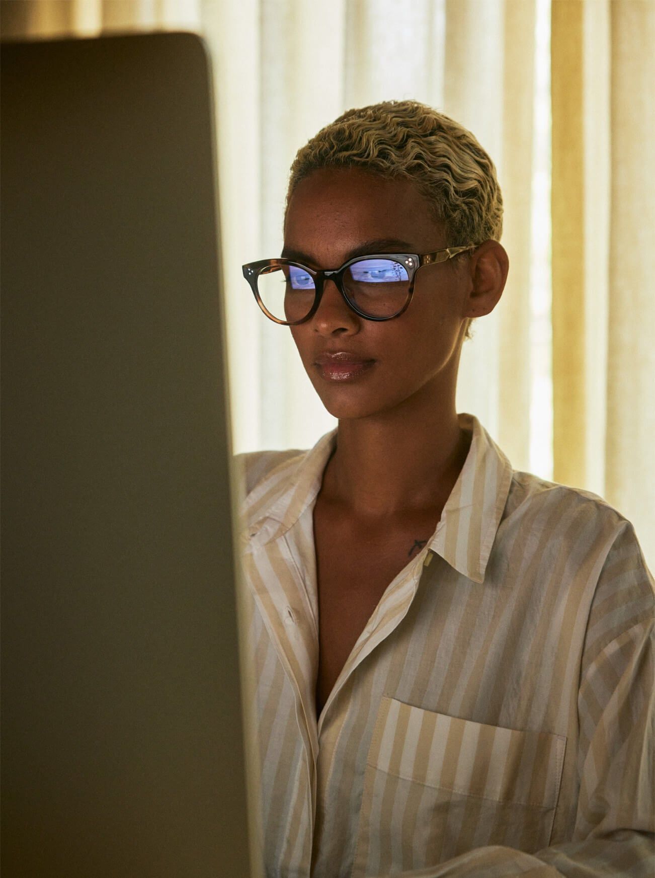 LYSHA-Almond Tortoise Myan/Clear-51 sold by RAEN product image thumbnail 4