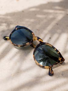 REMMY-Tokyo Champagne / Green Polarized-52 sold by RAEN