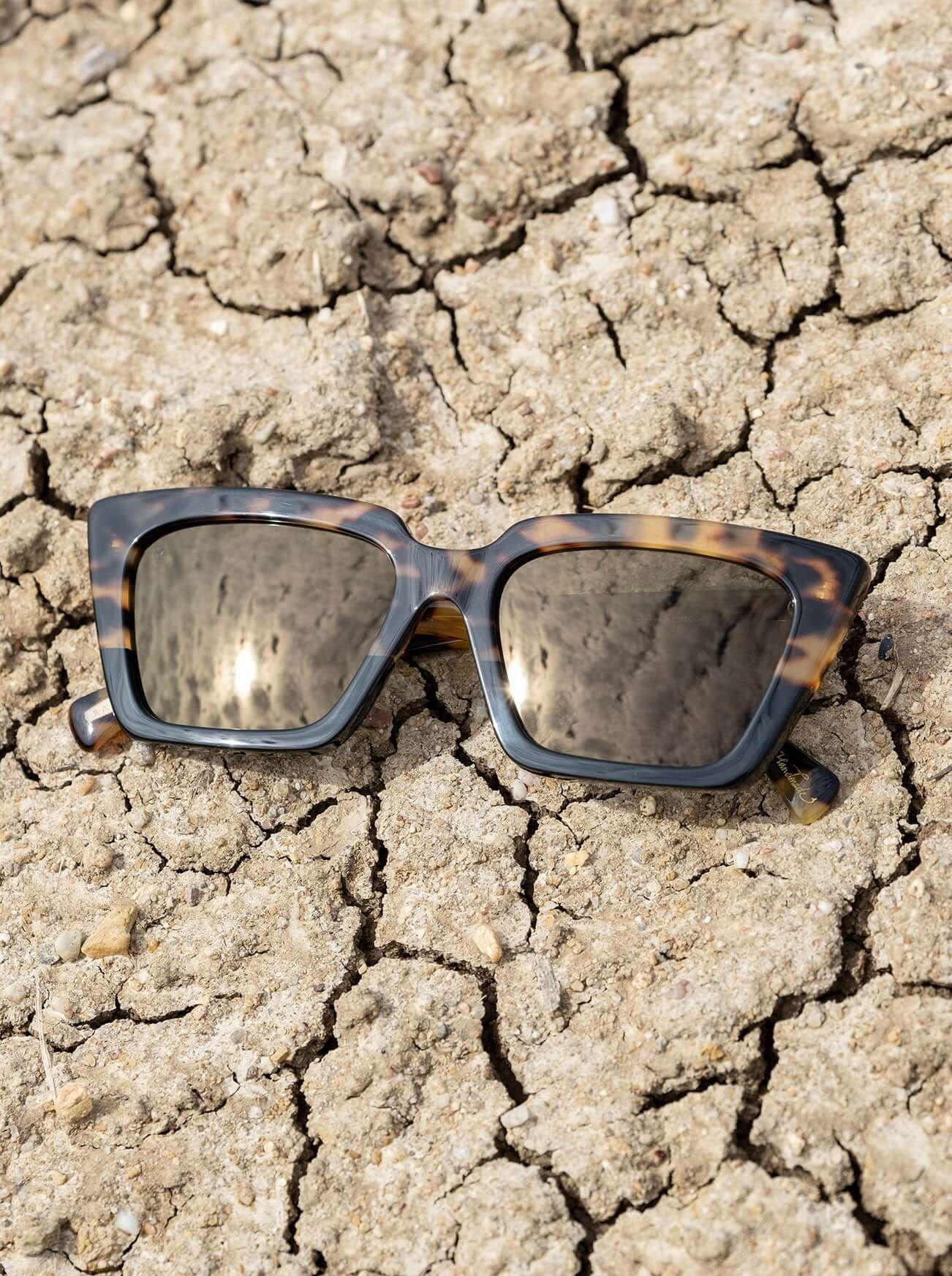 KEERA-Recycled Black / Smoke Polarized-54 sold by RAEN product image thumbnail 5