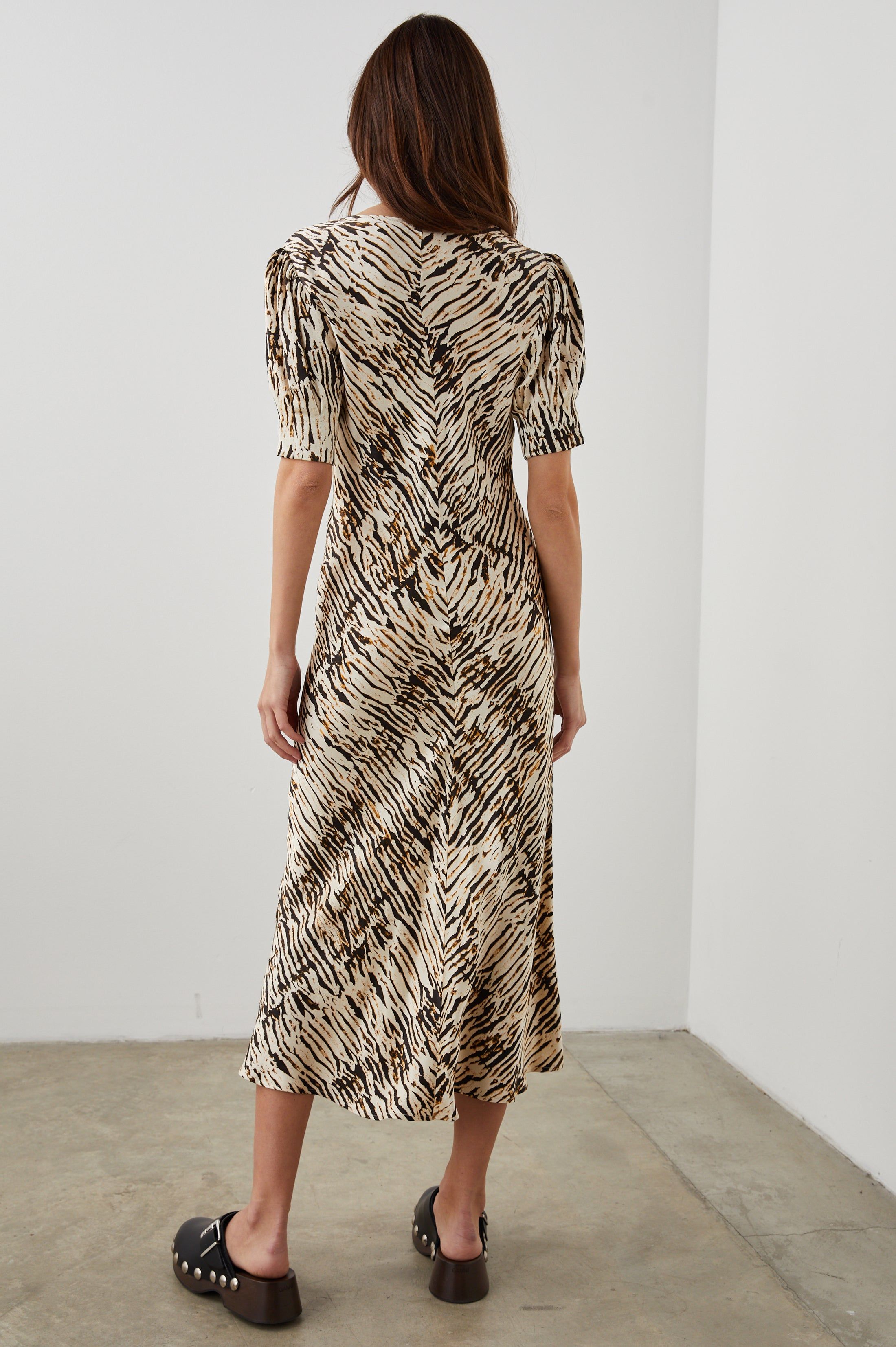 KEGAN DRESS - NEUTRAL IKAT sold by Rails product image thumbnail 5