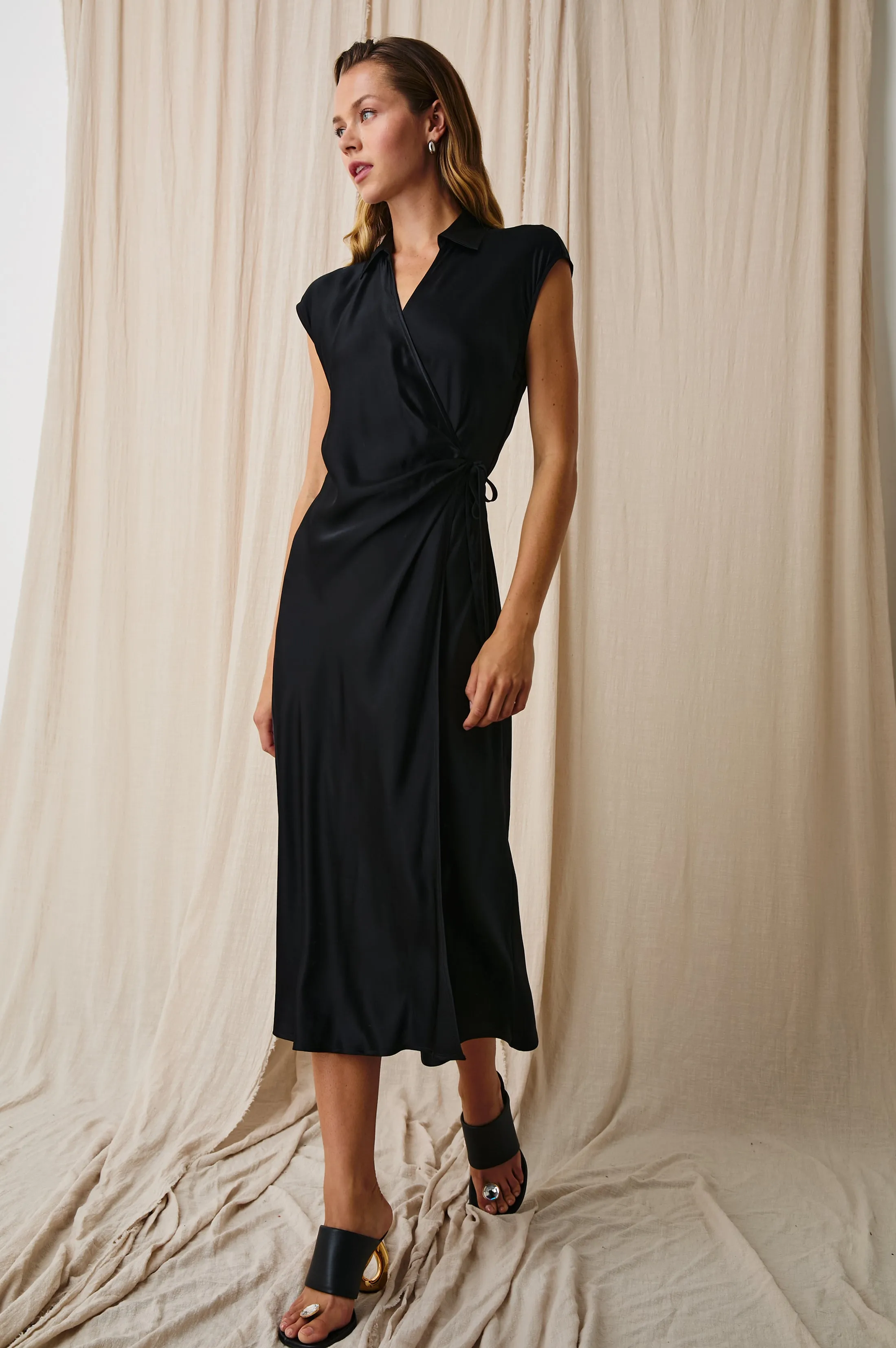 ALAI DRESS - BLACK sold by Rails