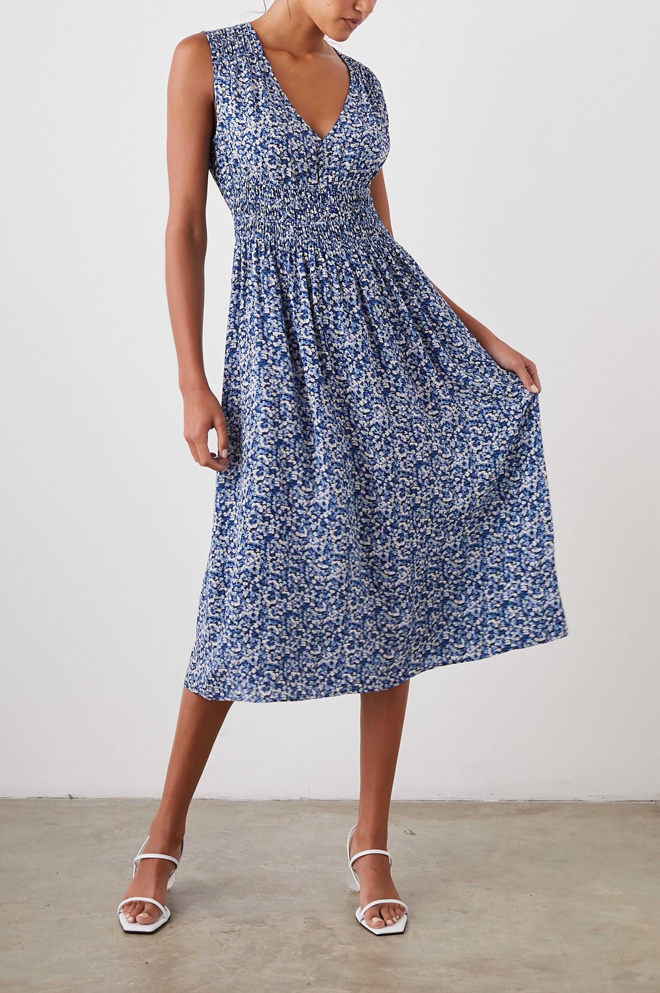 IZZY DRESS - ICE CHRYSANTHEMUM sold by Rails product image thumbnail 3