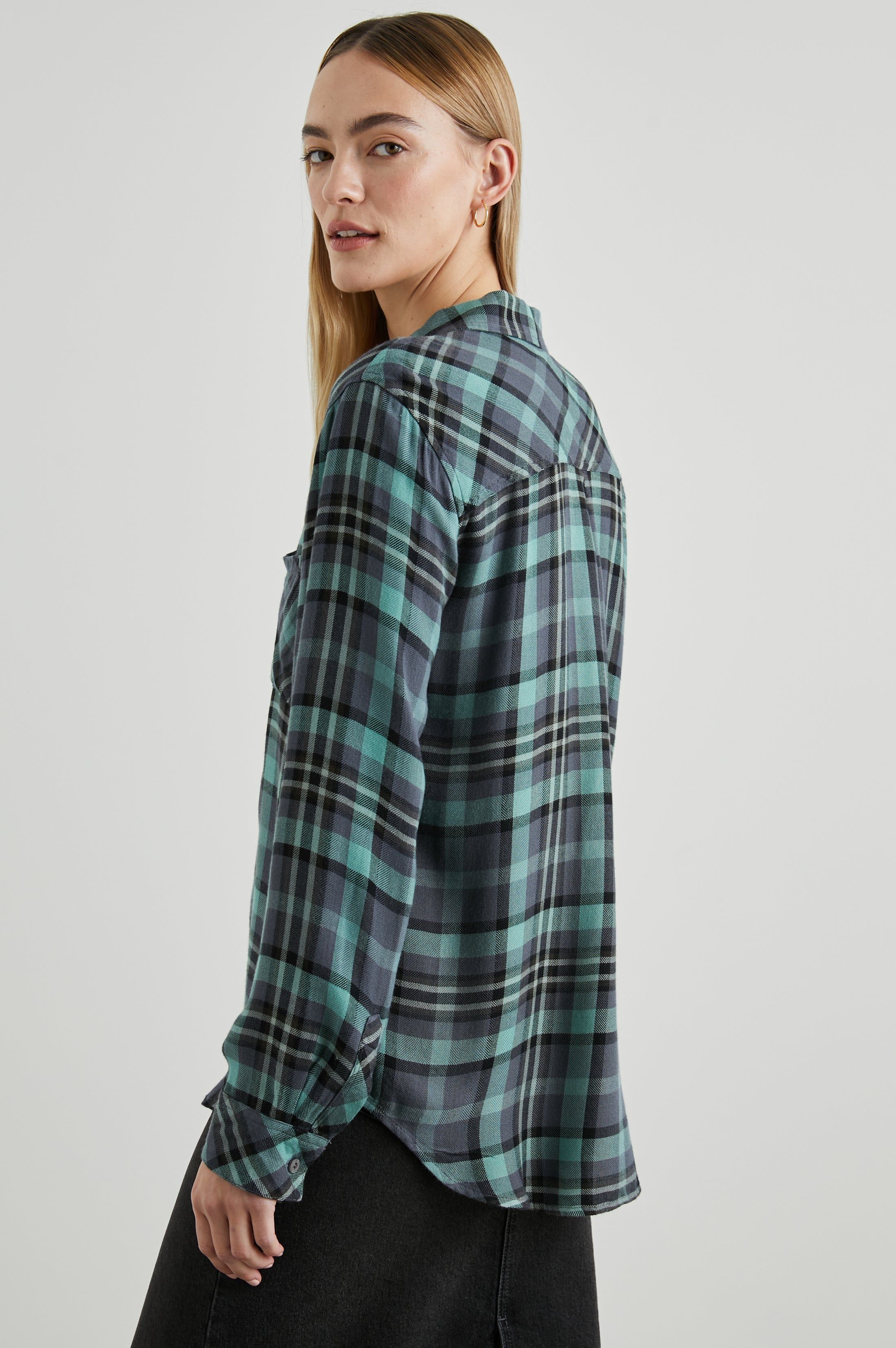 HUNTER SHIRT - SMOKE AGAVE BLACK sold by Rails product image thumbnail 5