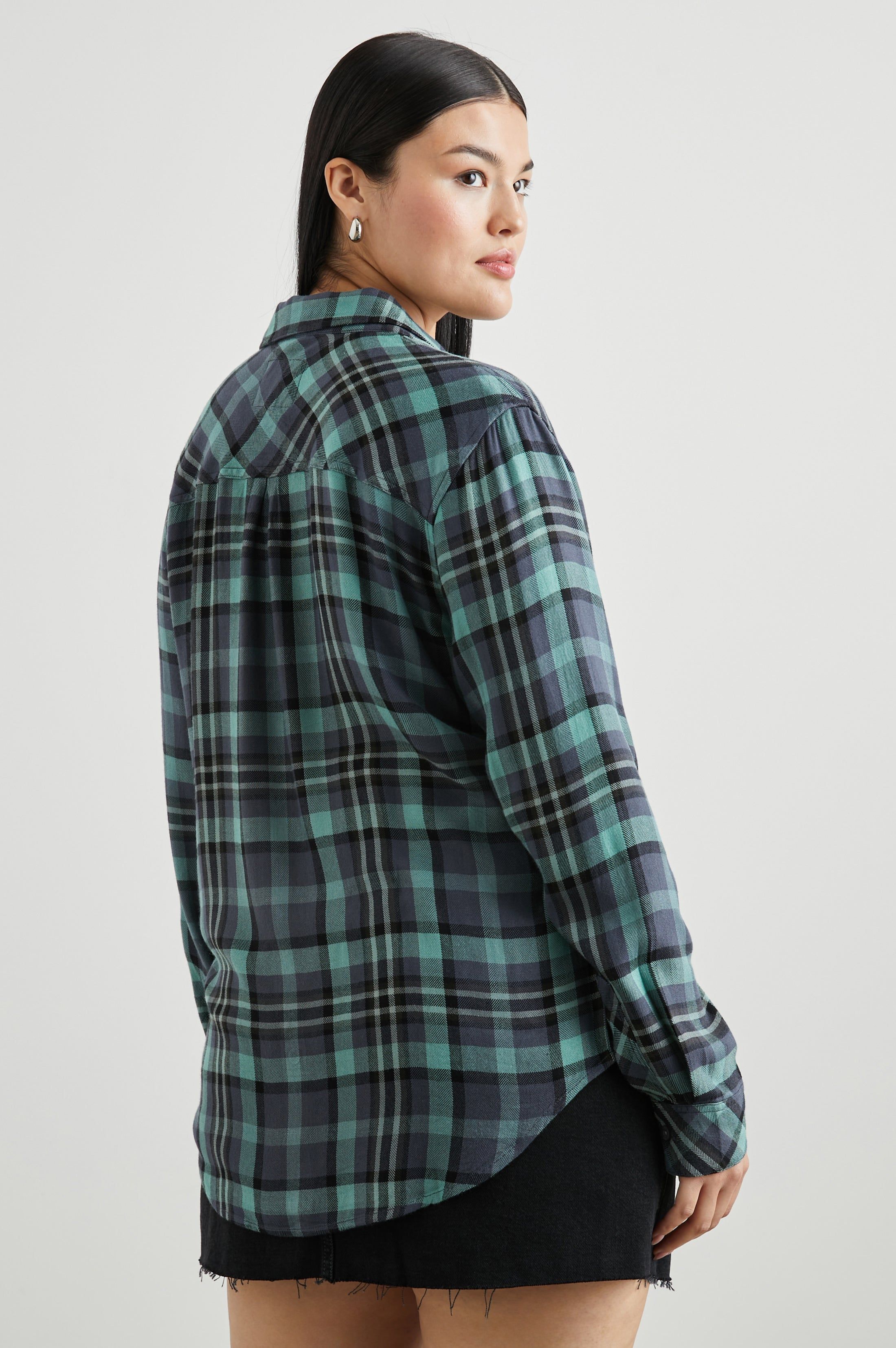HUNTER SHIRT - SMOKE AGAVE BLACK sold by Rails product image thumbnail 9