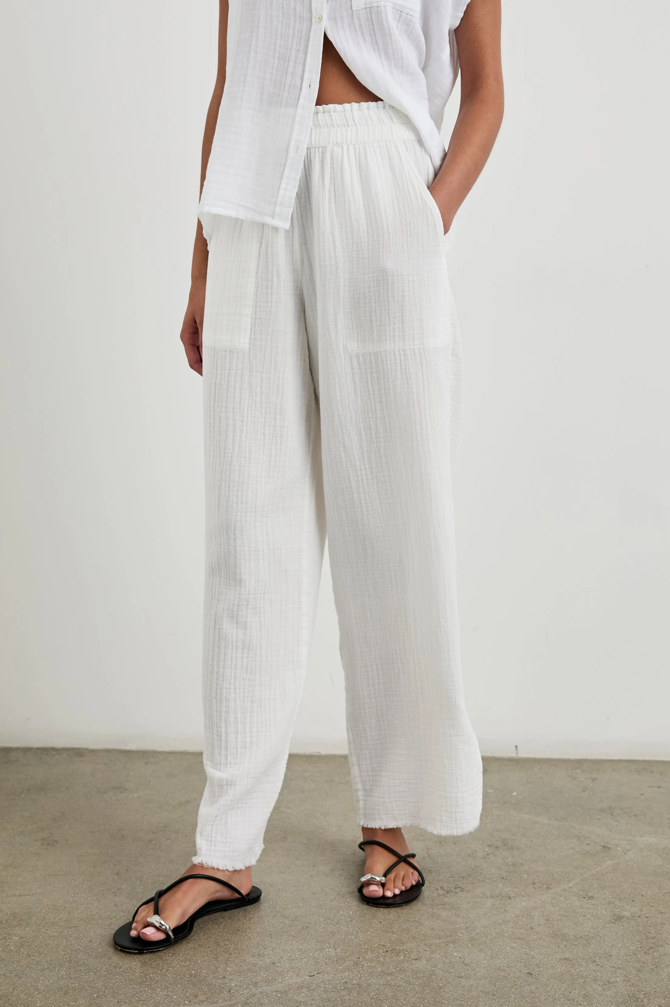 LEON PANT - WHITE sold by Rails