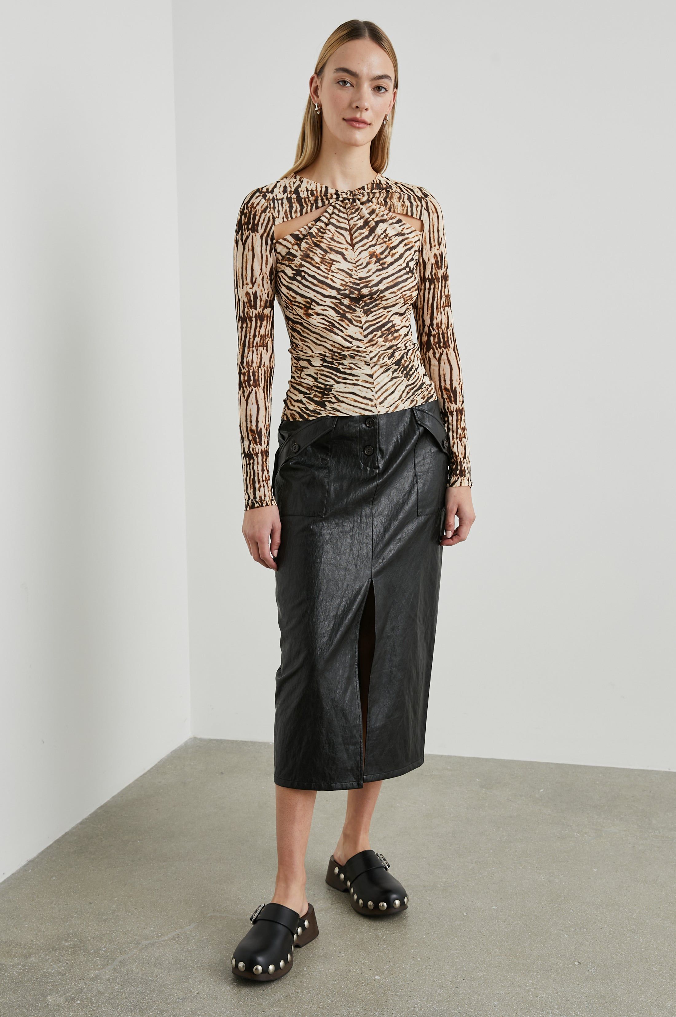 HANA TOP - NEUTRAL IKAT sold by Rails product image thumbnail 3