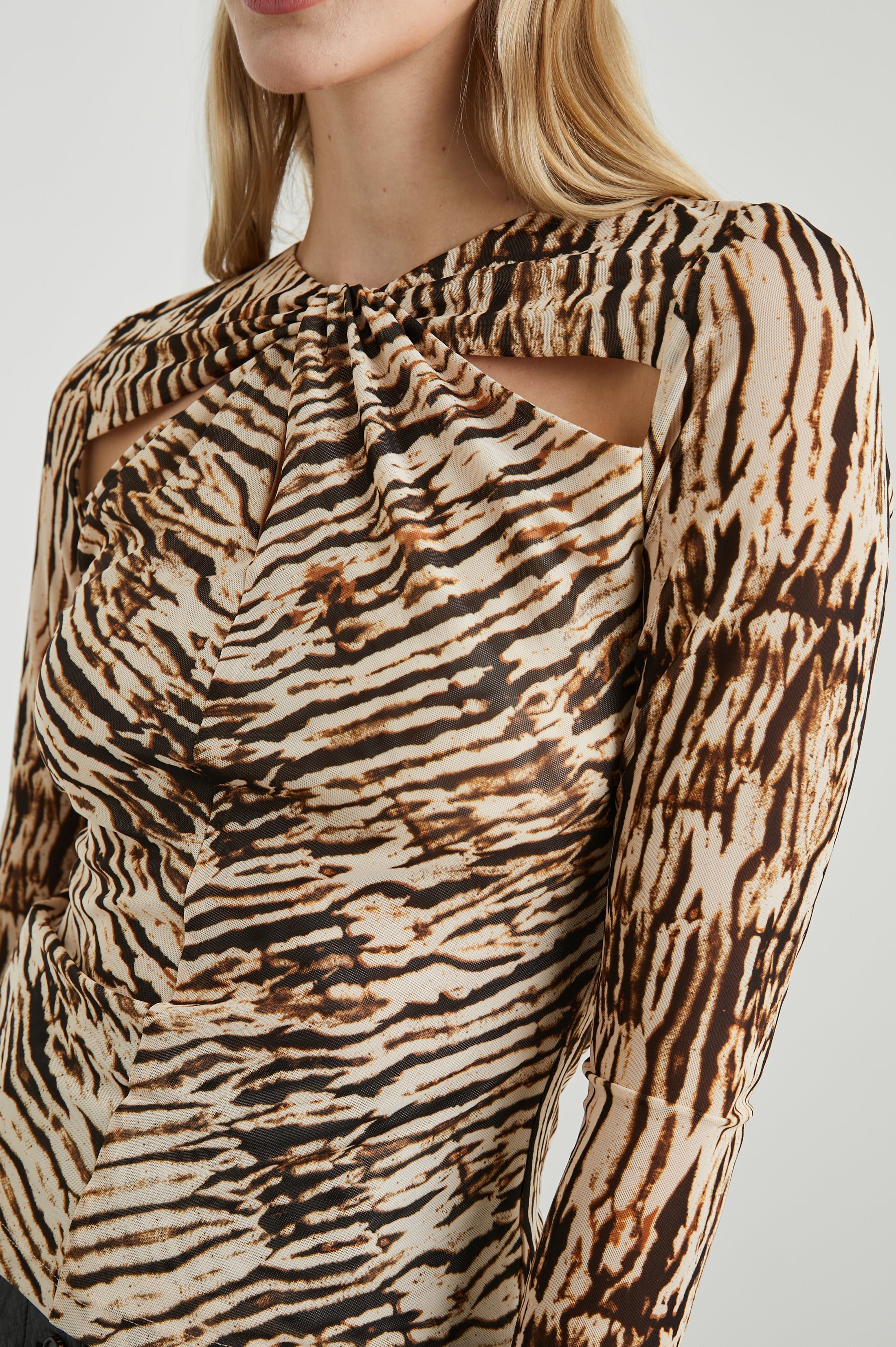 HANA TOP - NEUTRAL IKAT sold by Rails product image thumbnail 2