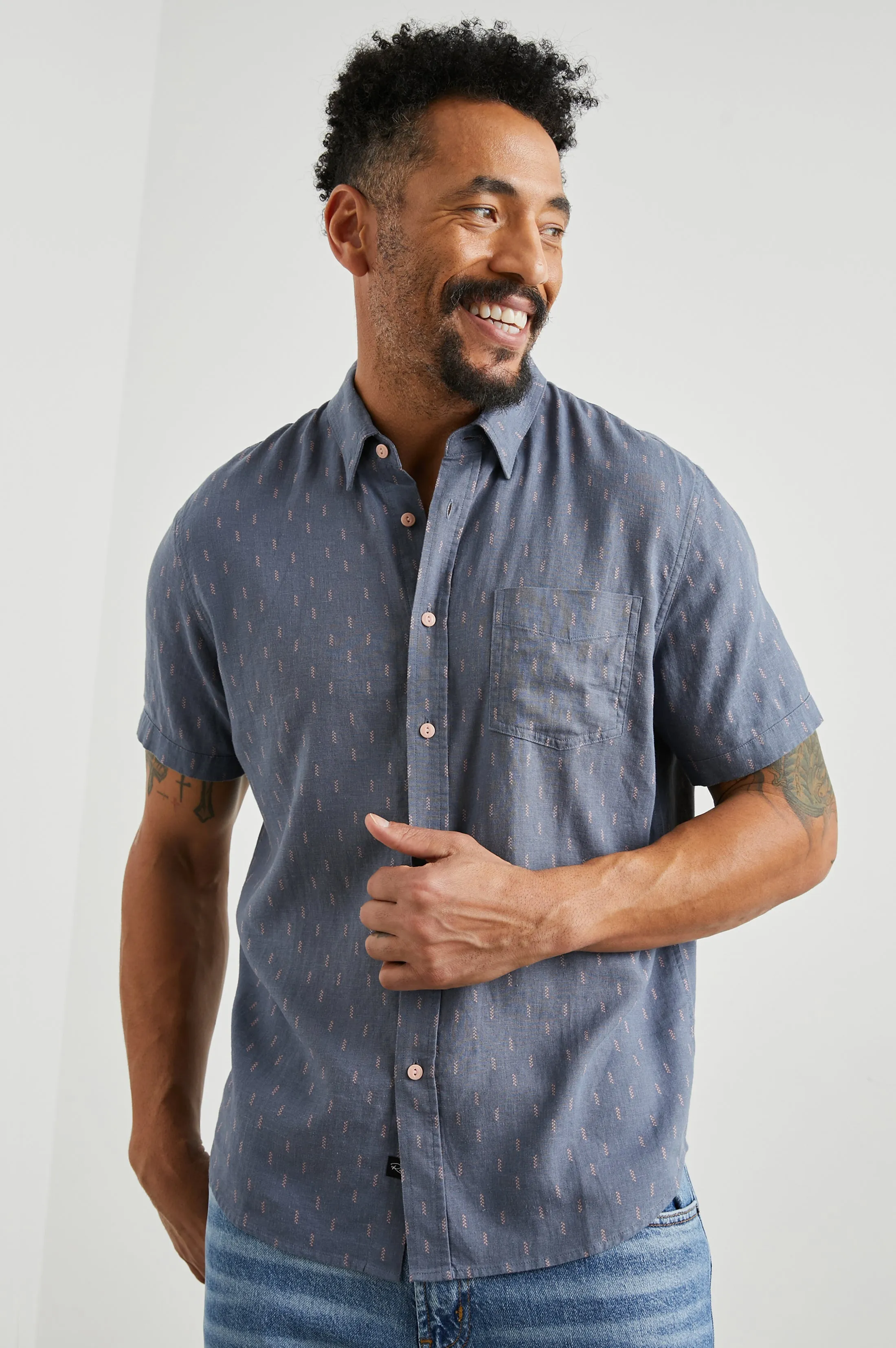 CARSON SHIRT - LOUIS LEAF SLATE sold by Rails