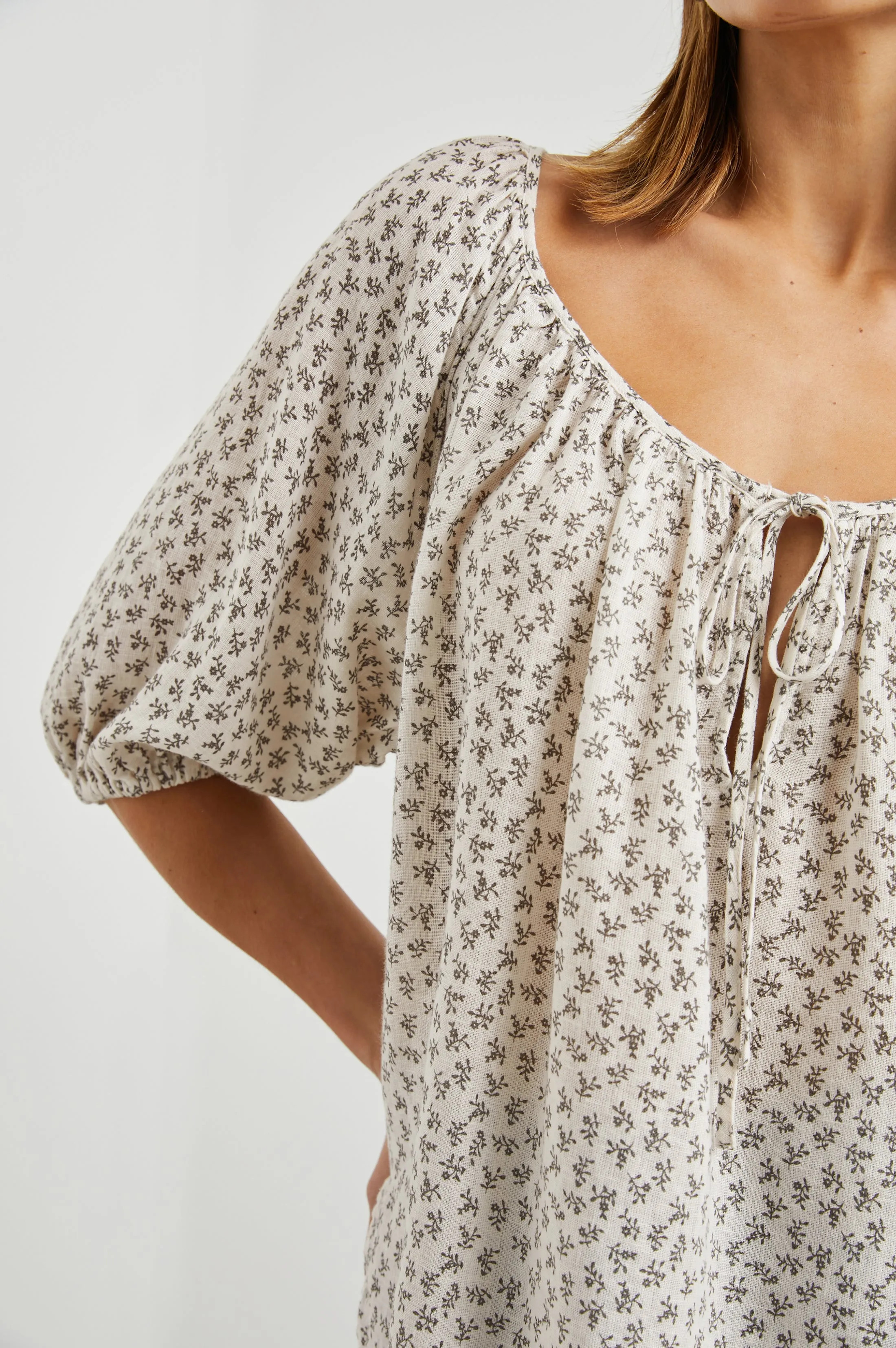 KIRSTIE TOP - BELLA FLORAL sold by Rails product image thumbnail 2