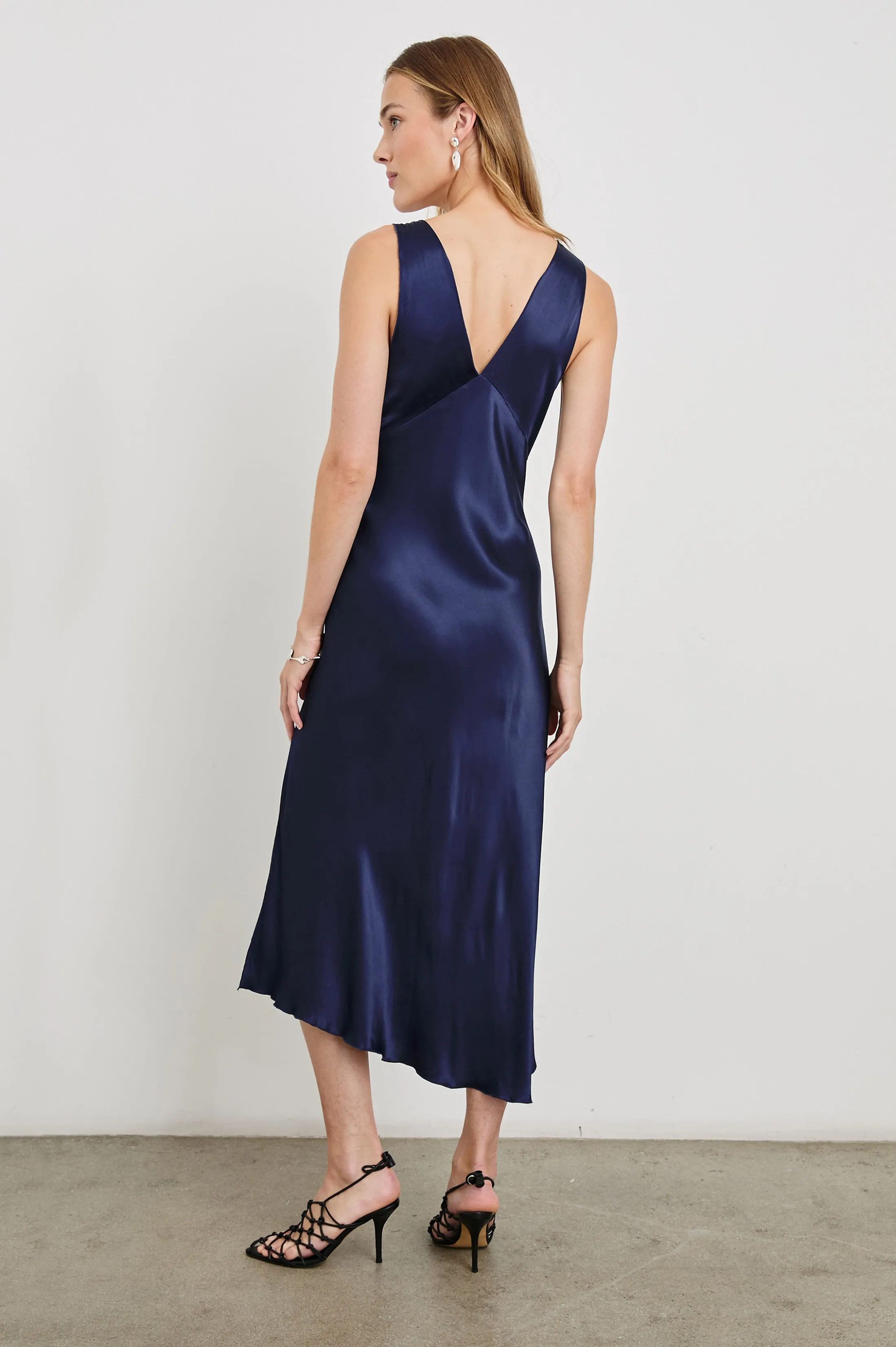 MONIQUE DRESS - NAVY sold by Rails product image thumbnail 4