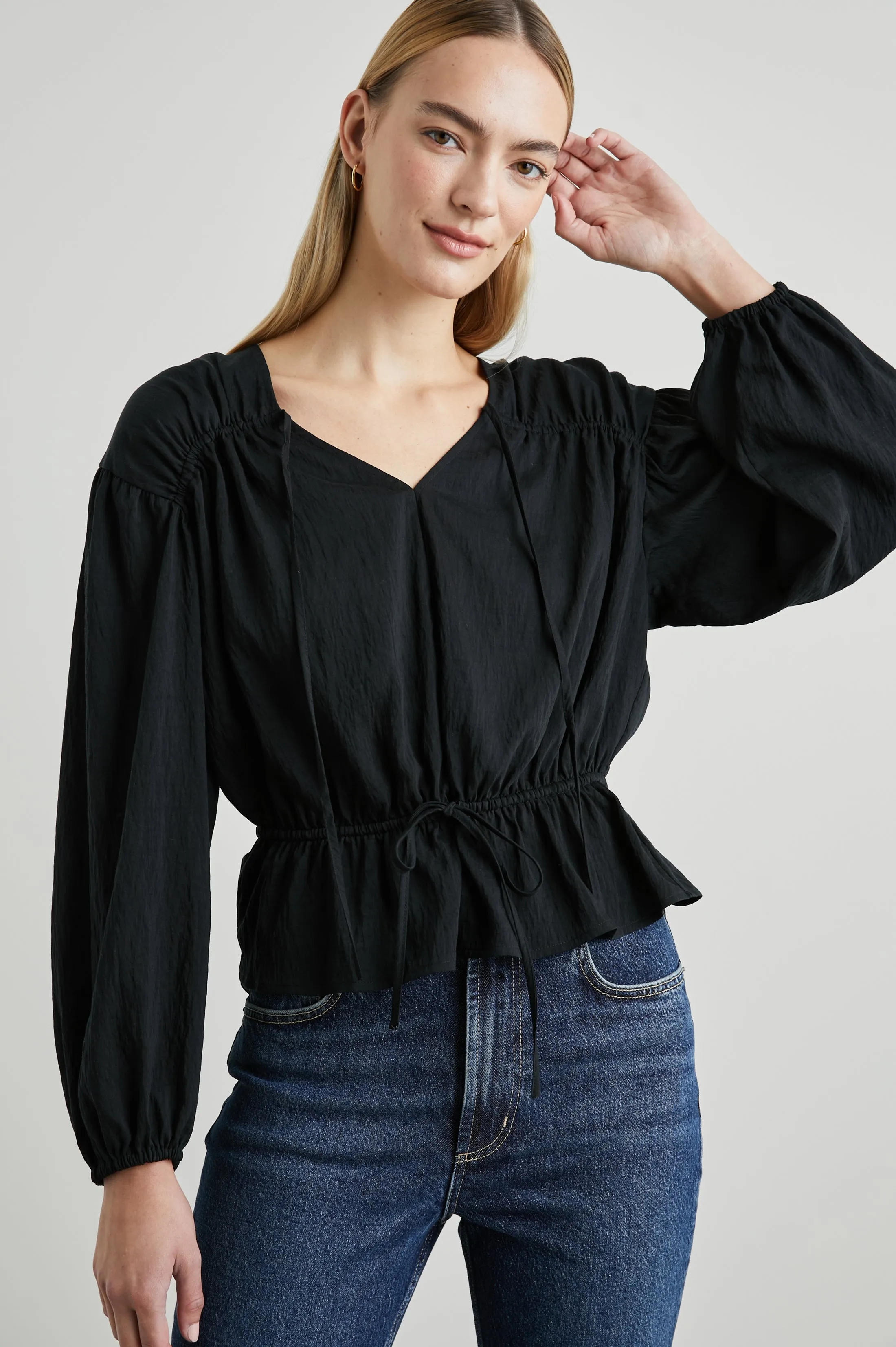 ABRA TOP - BLACK sold by Rails