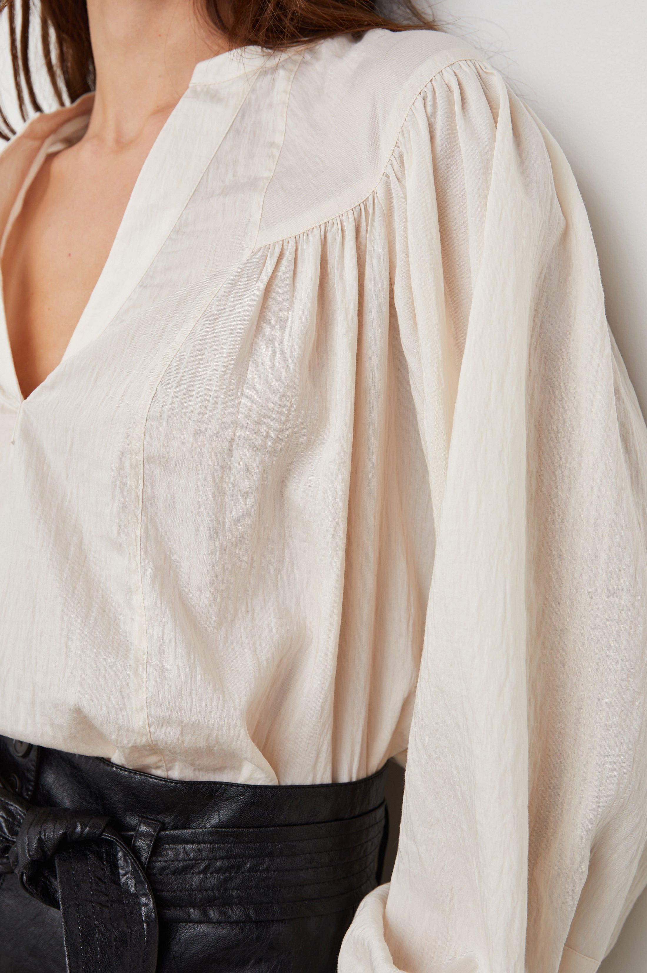 FABLE TOP - LOTUS sold by Rails product image thumbnail 3