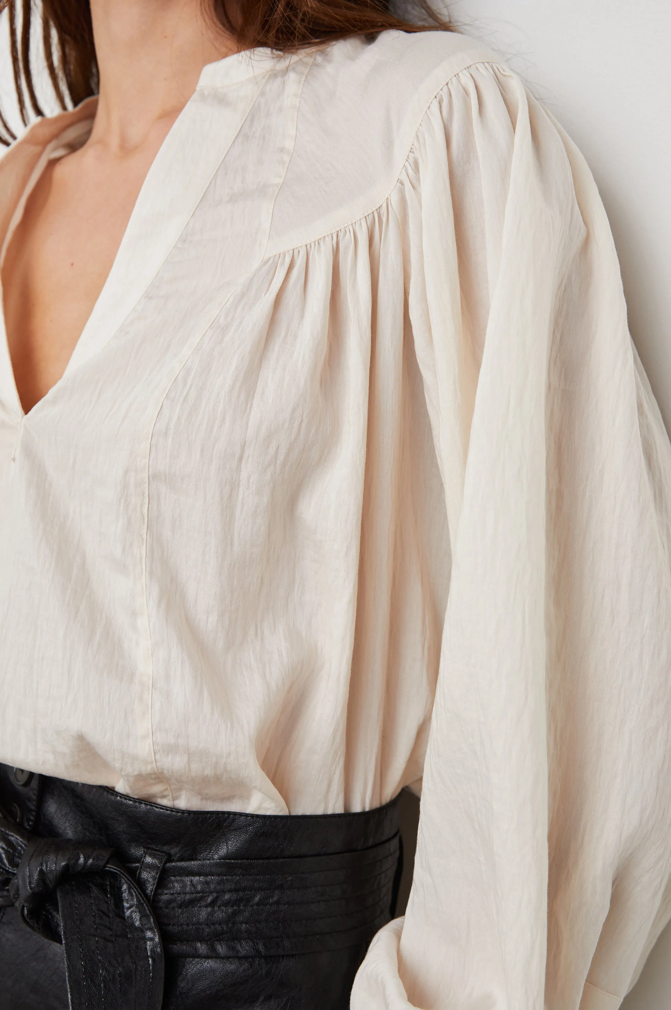 FABLE TOP - LOTUS sold by Rails product image thumbnail 3