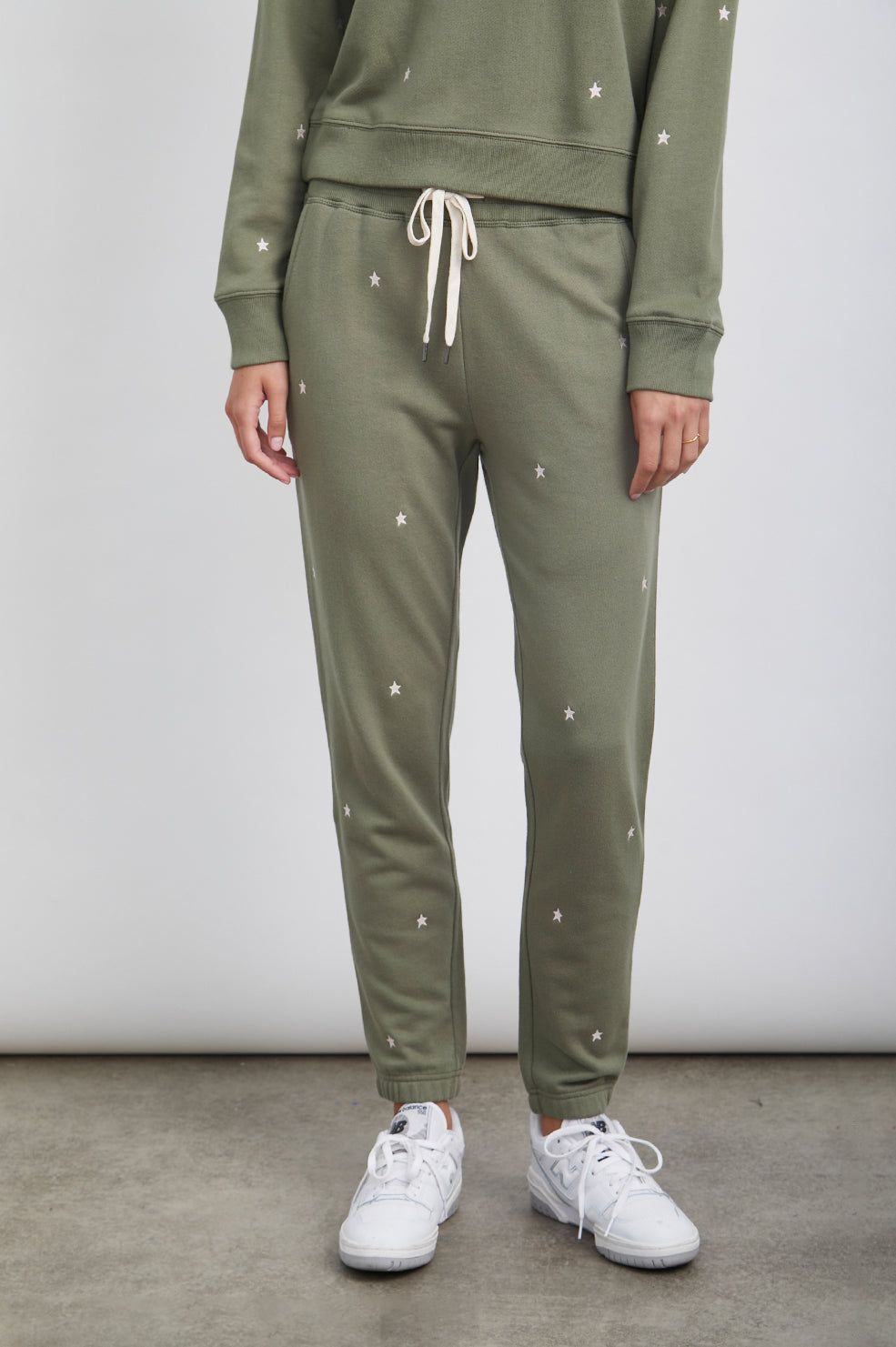 KINGSTON SWEATPANT - OLIVE EMBROIDERED IVORY STARS sold by Rails