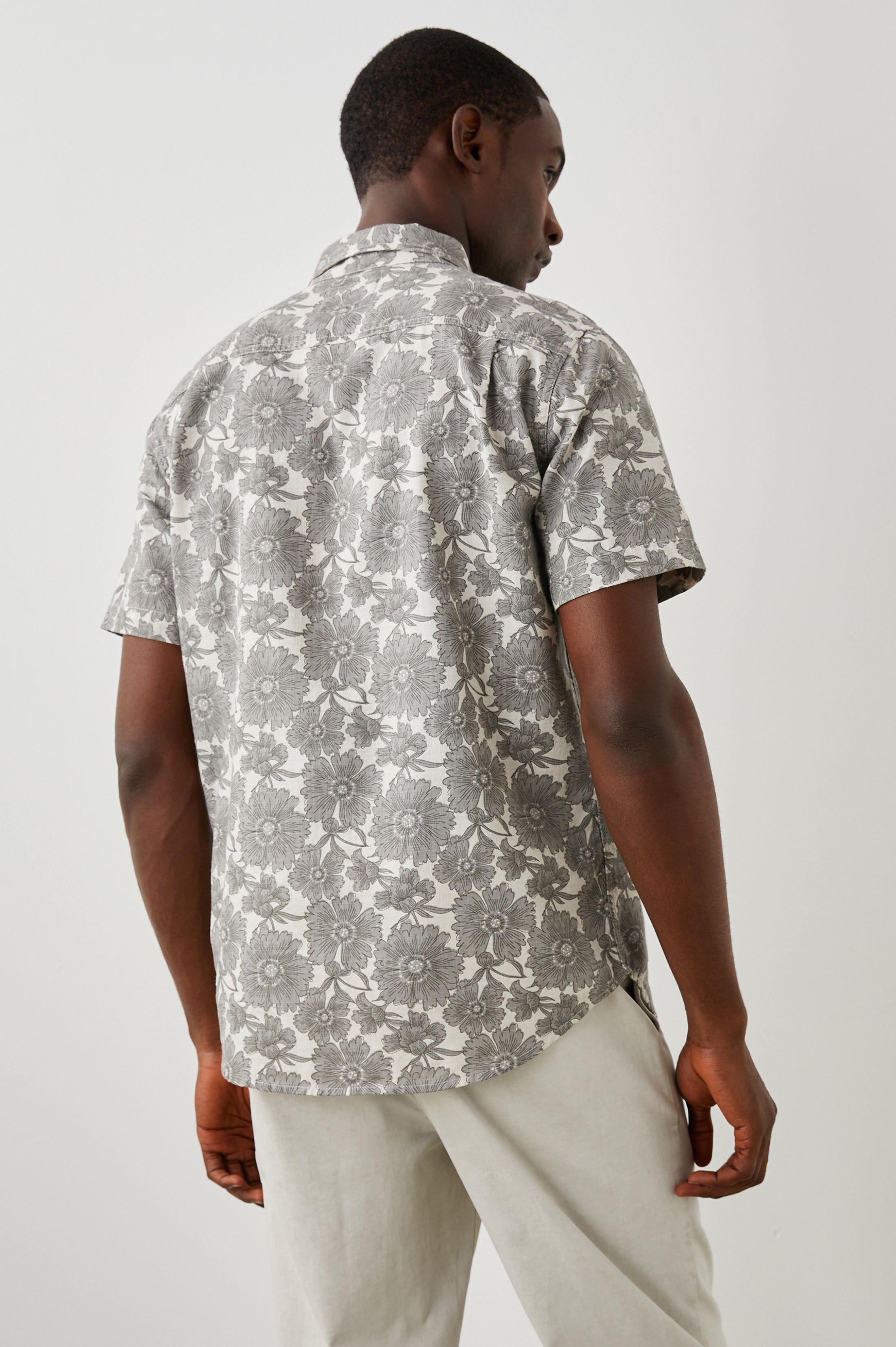 FAIRFAX SHIRT - DAPPLED PETAL MONOCHROME sold by Rails product image thumbnail 6