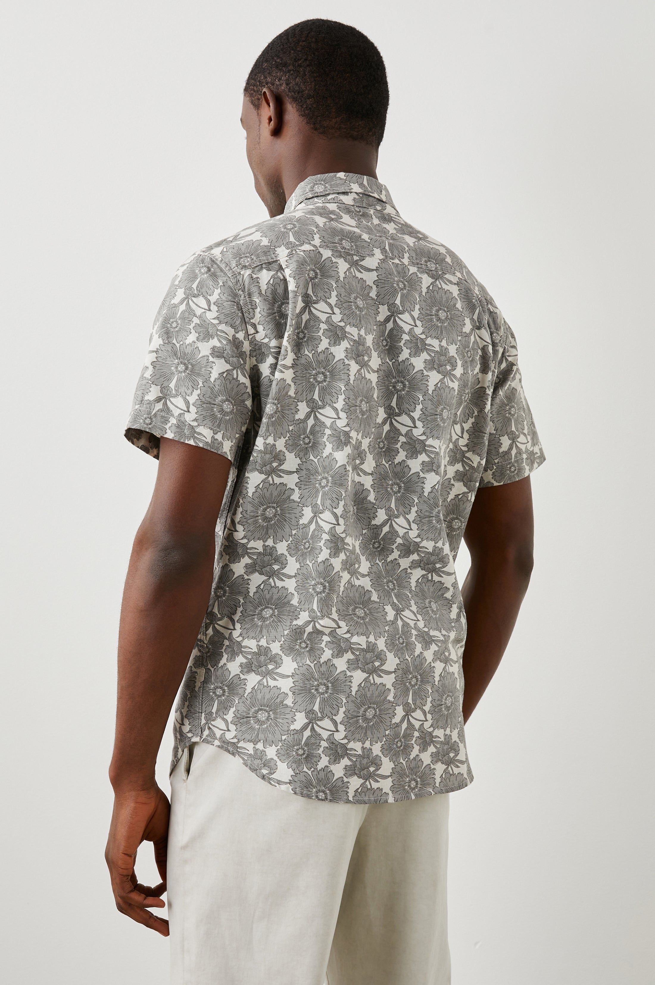 FAIRFAX SHIRT - DAPPLED PETAL MONOCHROME sold by Rails product image thumbnail 7