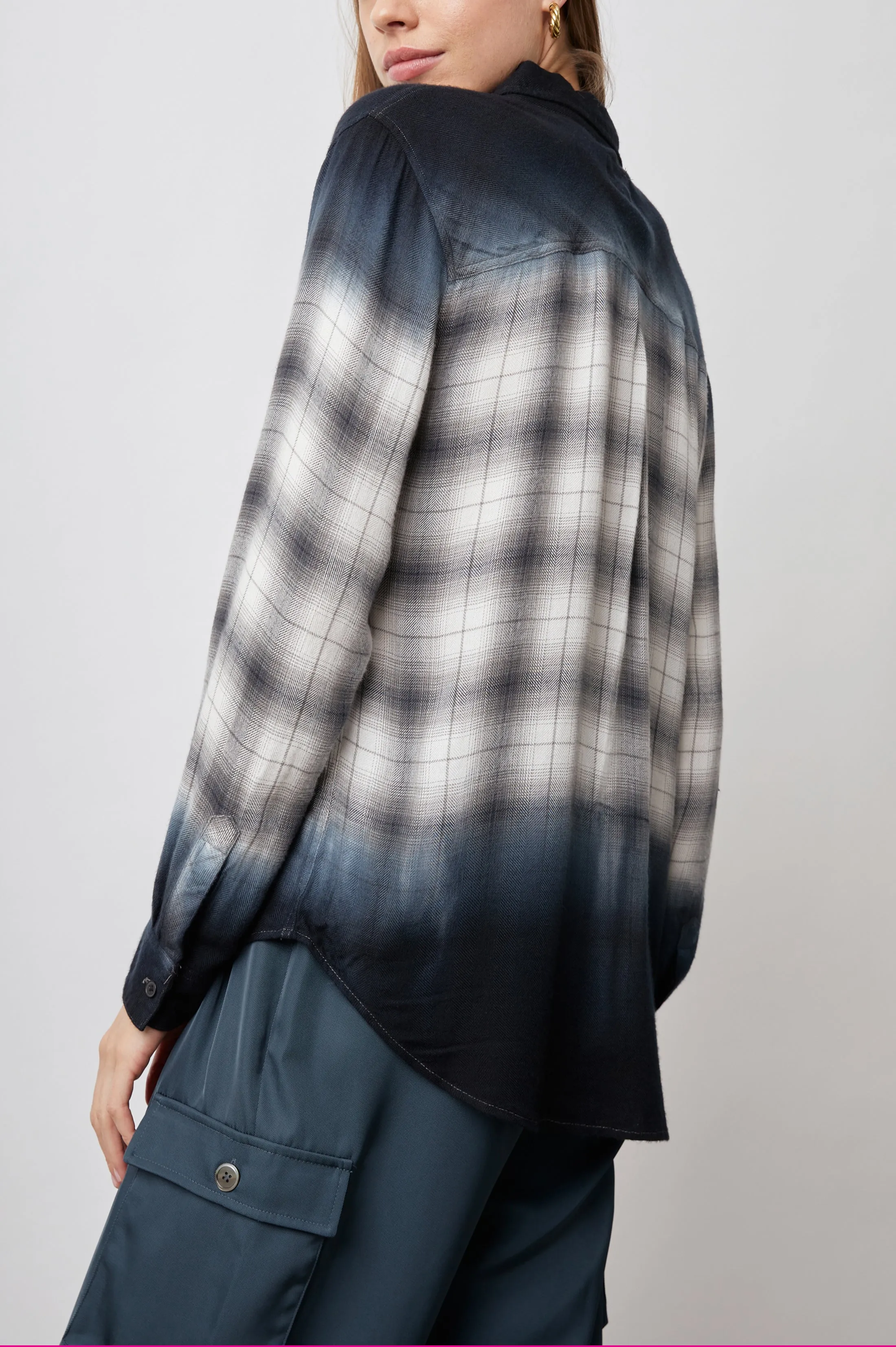 HUNTER SHIRT - SMOKED DIP DYE sold by Rails product image thumbnail 5