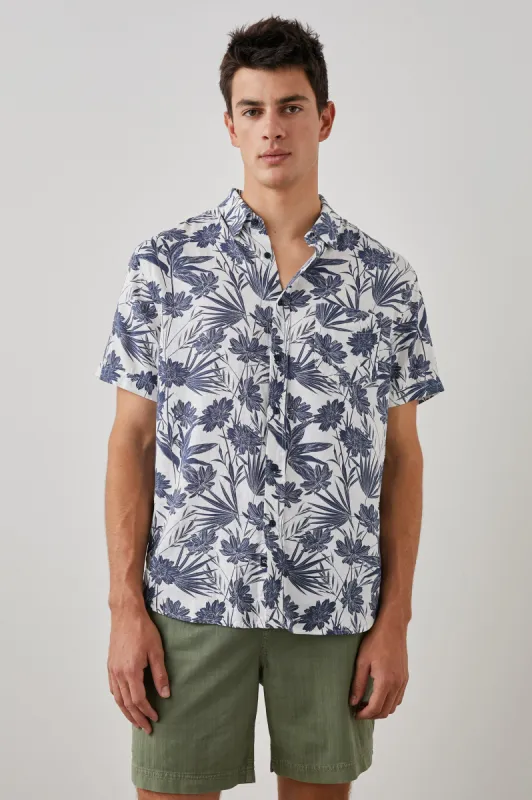 CARSON SHIRT - JUNGLE FOLIAGE ROYAL sold by Rails