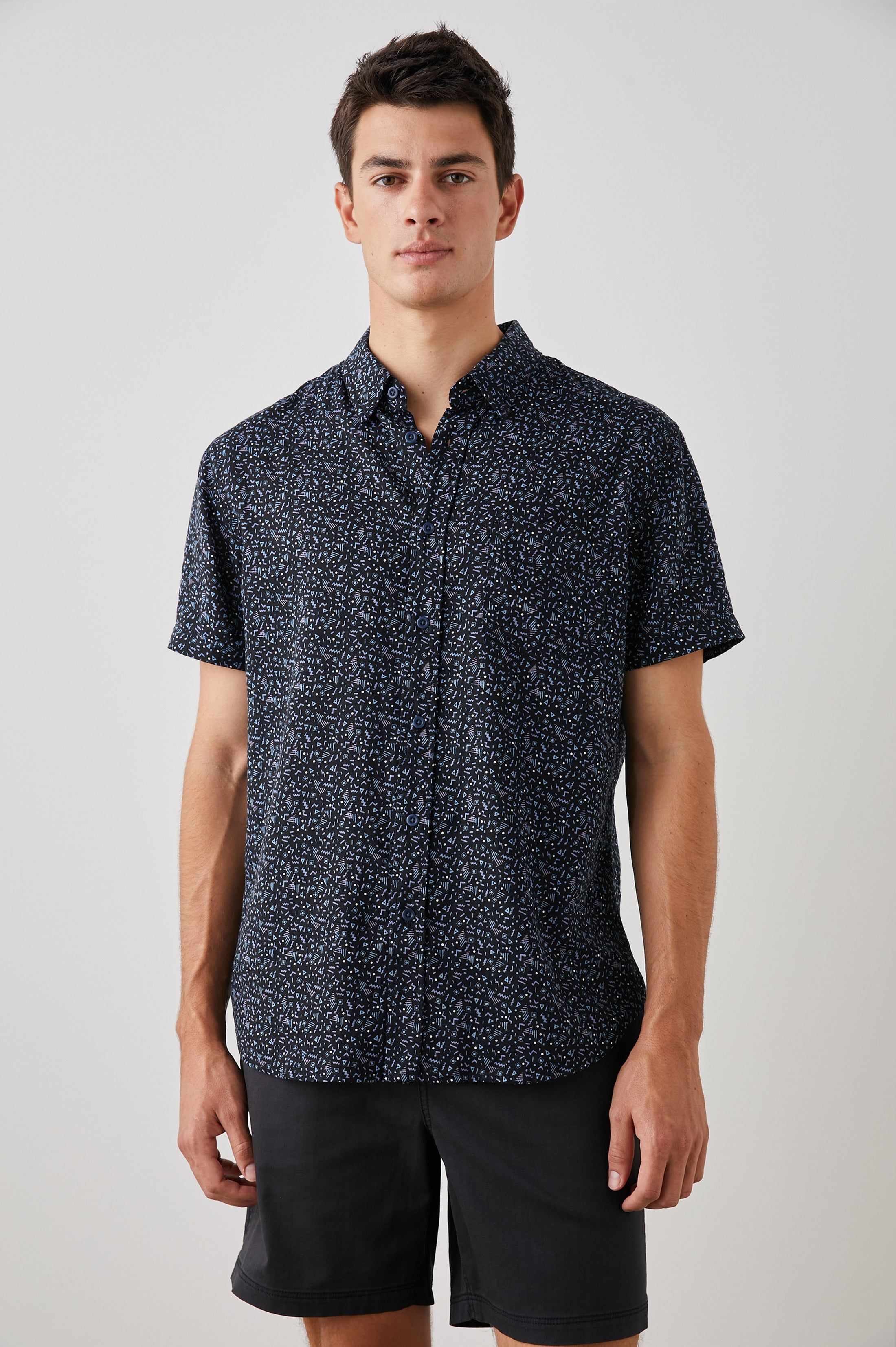 CARSON SHIRT - RADICAL GEO BLACK sold by Rails