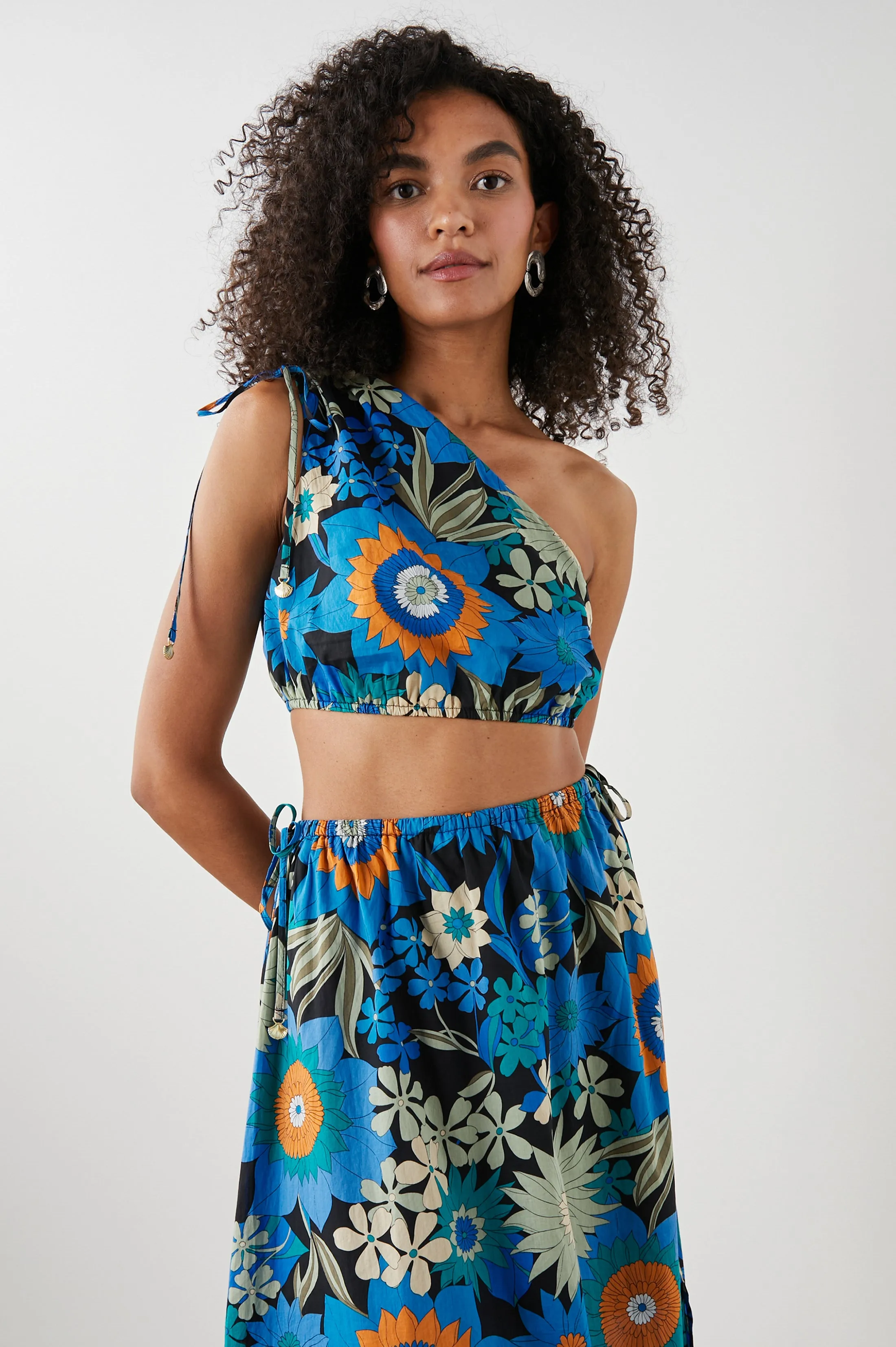 KIM TOP - AZUL WILDFLOWER sold by Rails