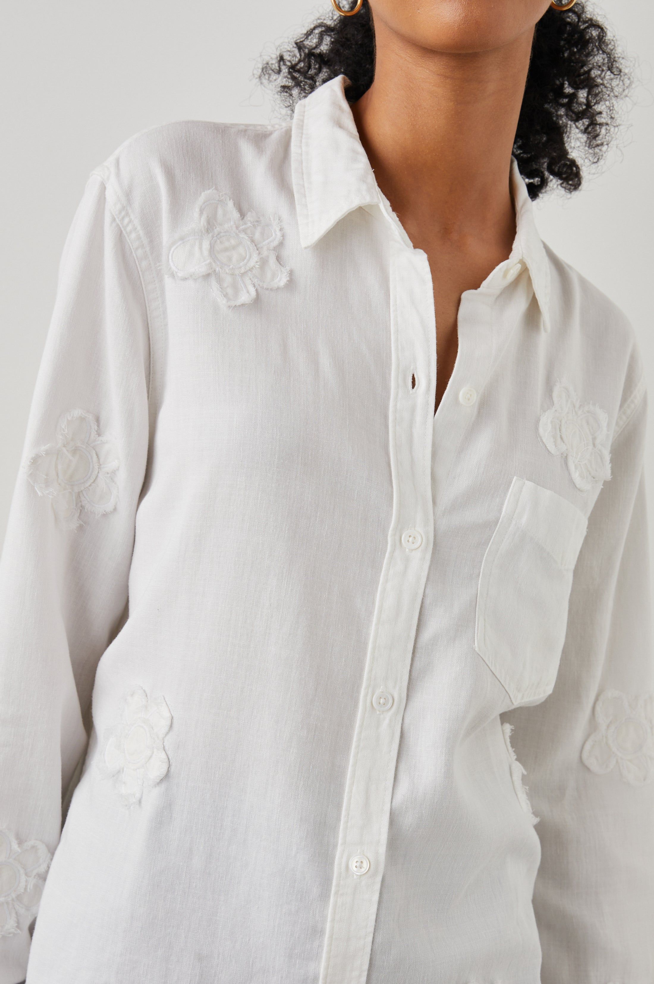 INGRID SHIRT - WHITE DAISY APPLIQUE sold by Rails product image thumbnail 2